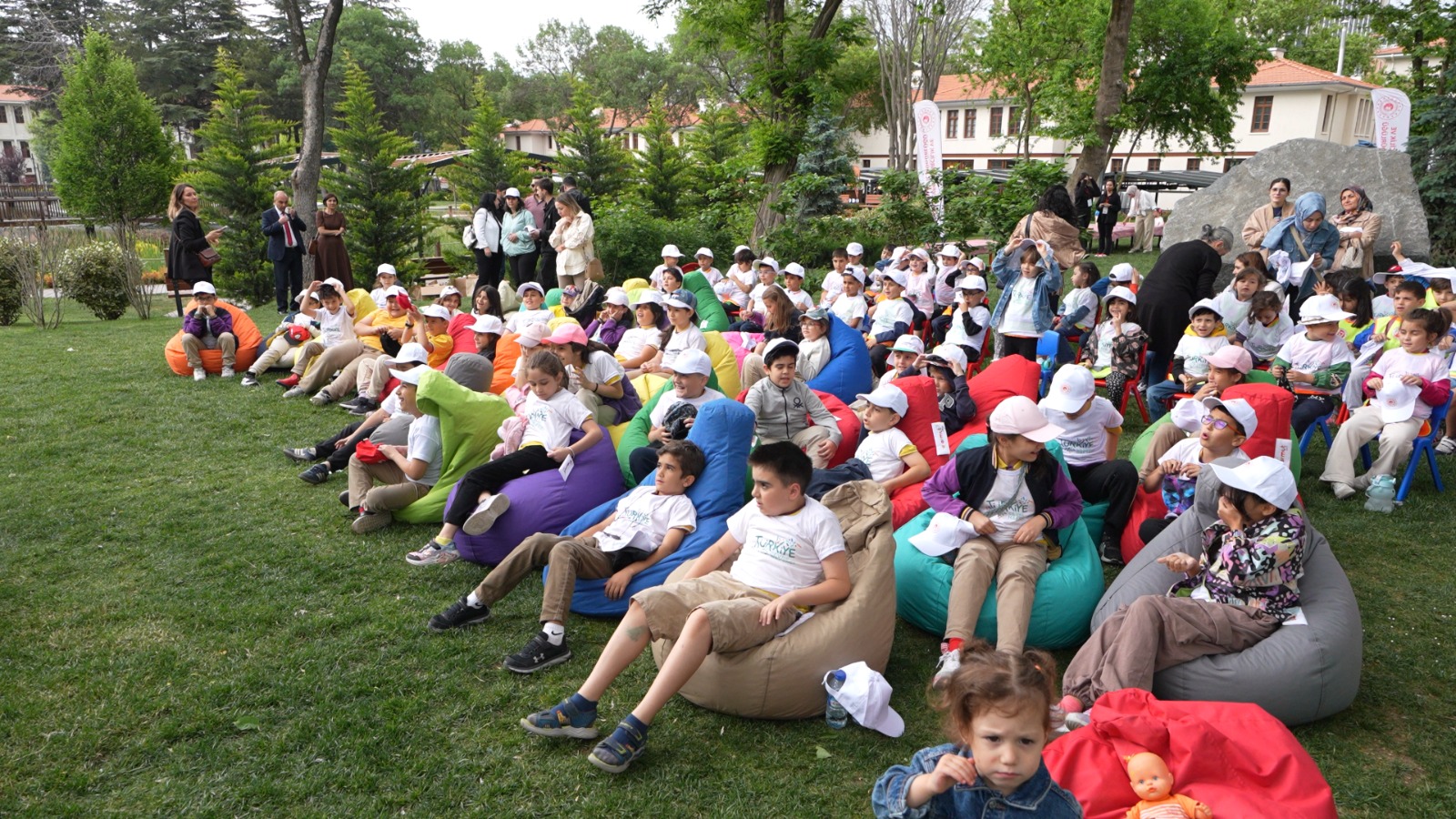 ÇEVRE HAFTASI 81 İLDE “ÇEVRENE İYİ BAK” SLOGANIYLA KUTLANIYOR