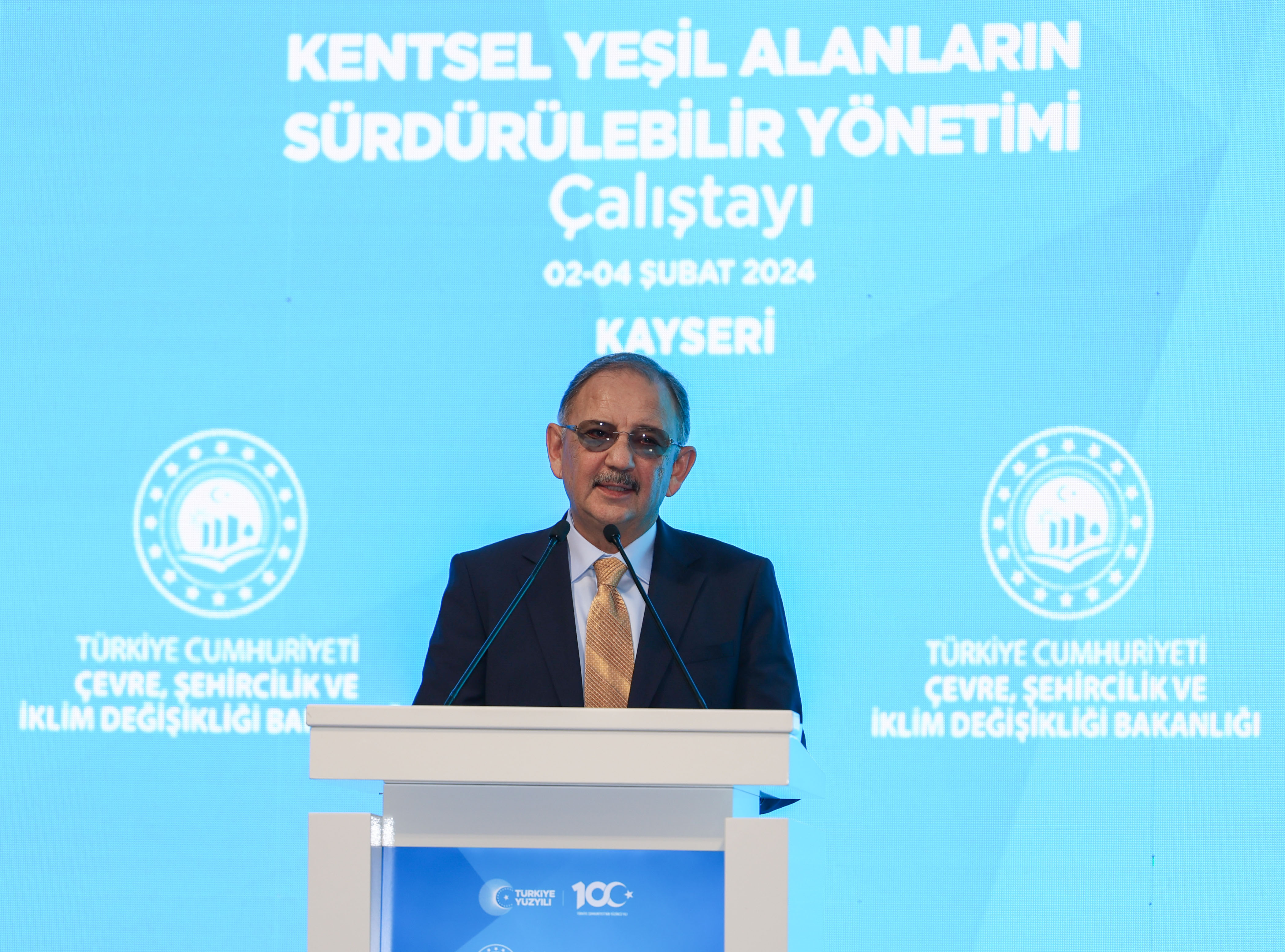 ÇEVRE, ŞEHİRCİLİK VE İKLİM DEĞİŞİKLİĞİ BAKANI MEHMET ÖZHASEKİ, KAYSERİ’DE “KENTSEL YEŞİL ALANLARIN SÜRDÜRÜLEBİLİR YÖNETİMİ ÇALIŞTAYI’NIN” AÇILIŞINA KATILDI