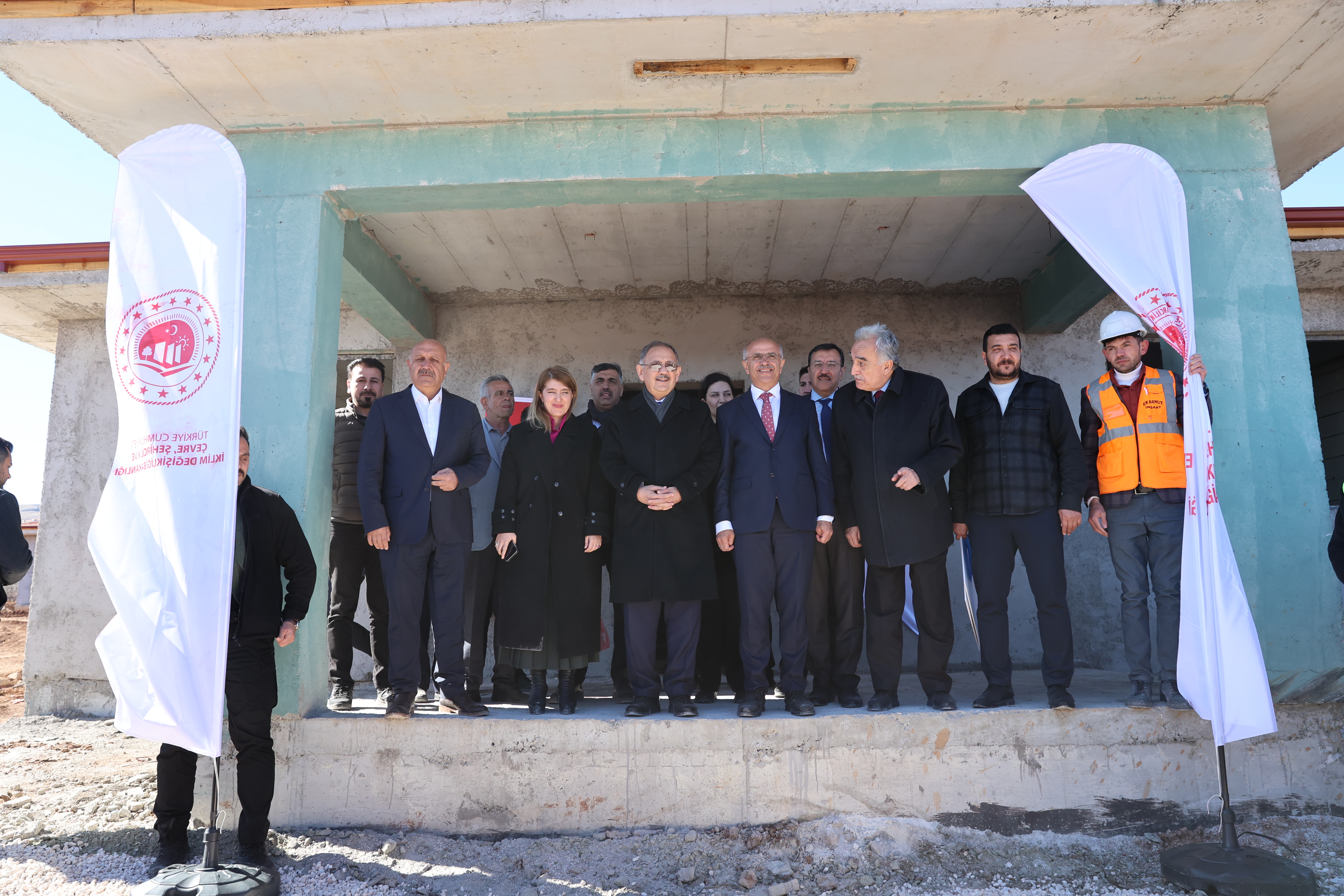 ÇEVRE, ŞEHİRCİLİK VE İKLİM DEĞİŞİKLİĞİ BAKANI MEHMET ÖZHASEKİ, MALATYA’DA BAKIRCILAR ÇARŞISINDA İNCELEMELERDE BULUNDU