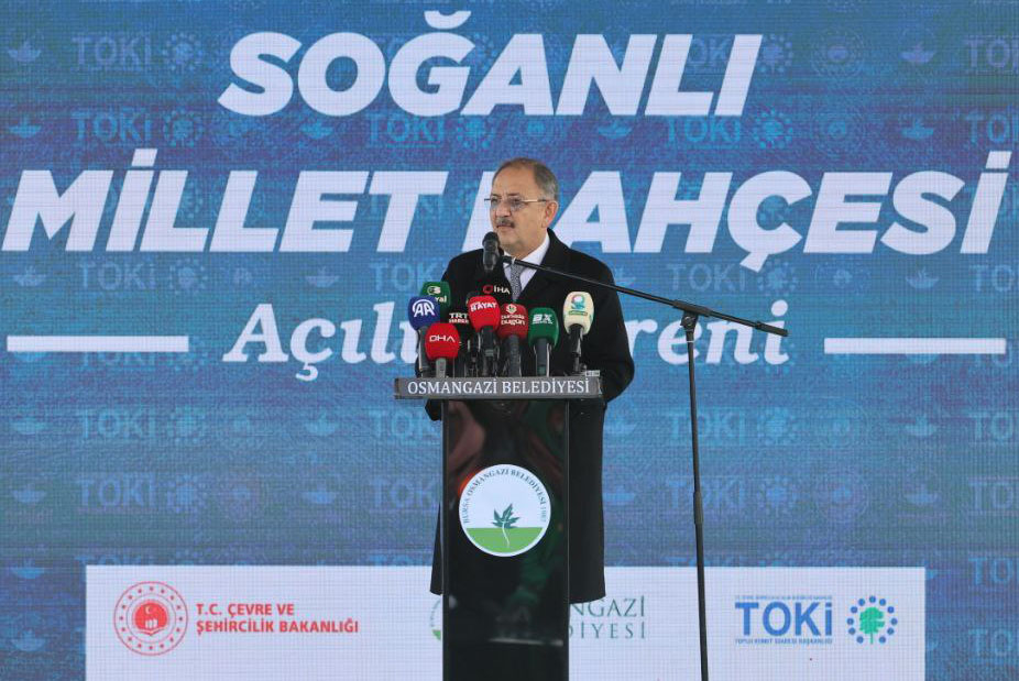 ÇEVRE, ŞEHİRCİLİK VE İKLİM DEĞİŞİKLİĞİ BAKANI MEHMET ÖZHASEKİ, ŞEHİRLERİ İNSANOĞLU’NA BENZETTİ: “ŞEHİRLER, İNSANOĞLU GİBİ BAKIMLI VE SIHHATLİ OLDUĞUNDA BÜYÜR VE GELİŞİR”