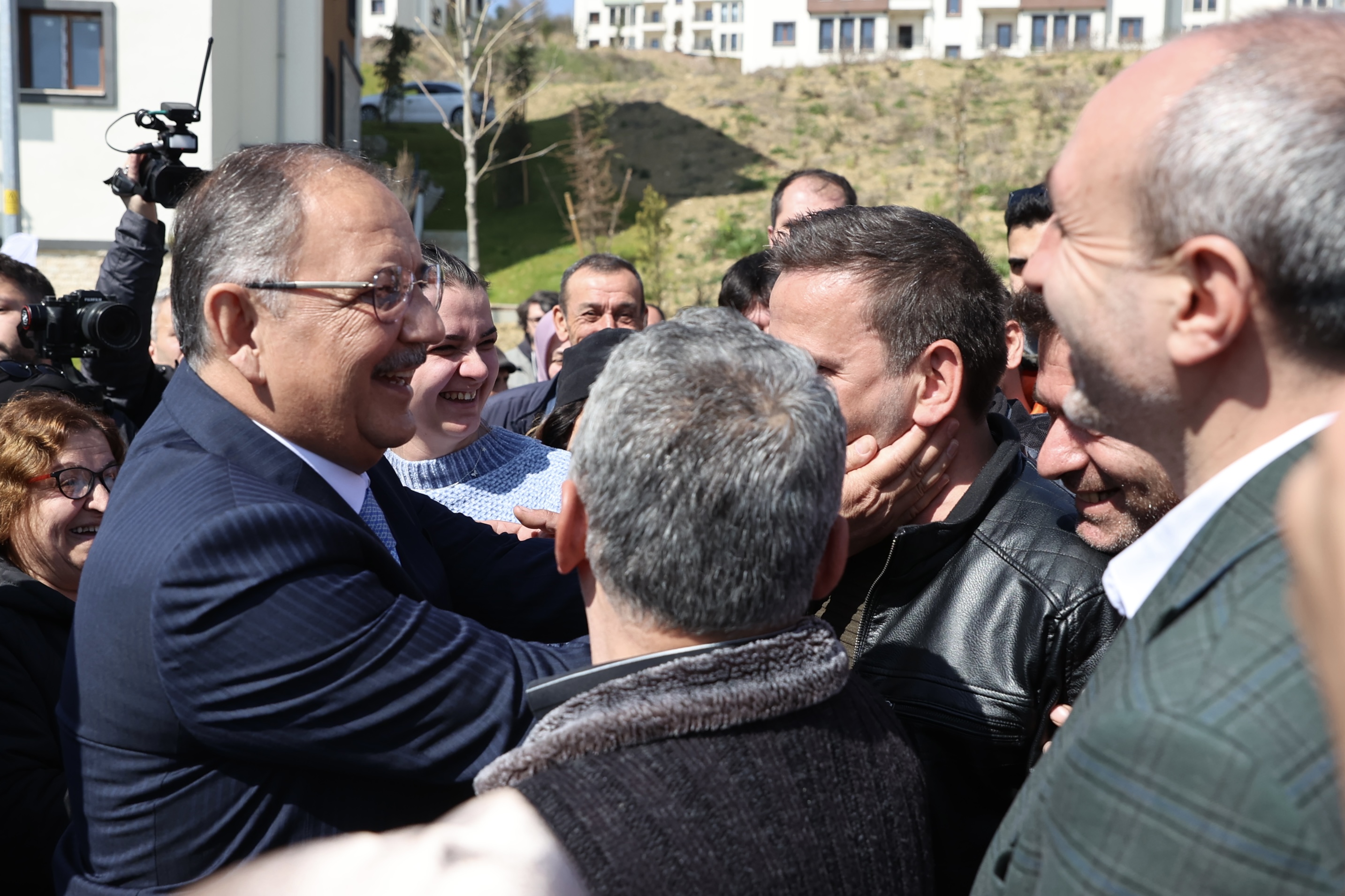 ÇEVRE, ŞEHİRCİLİK VE İKLİM DEĞİŞİKLİĞİ BAKANI MEHMET ÖZHASEKİ, KOCAELİ’NDE KONUŞTU: “KOCAELİ’NİN 7 YERİNDE KENTSEL DÖNÜŞÜM ÇALIŞMALARIMIZ DEVAM EDECEK”