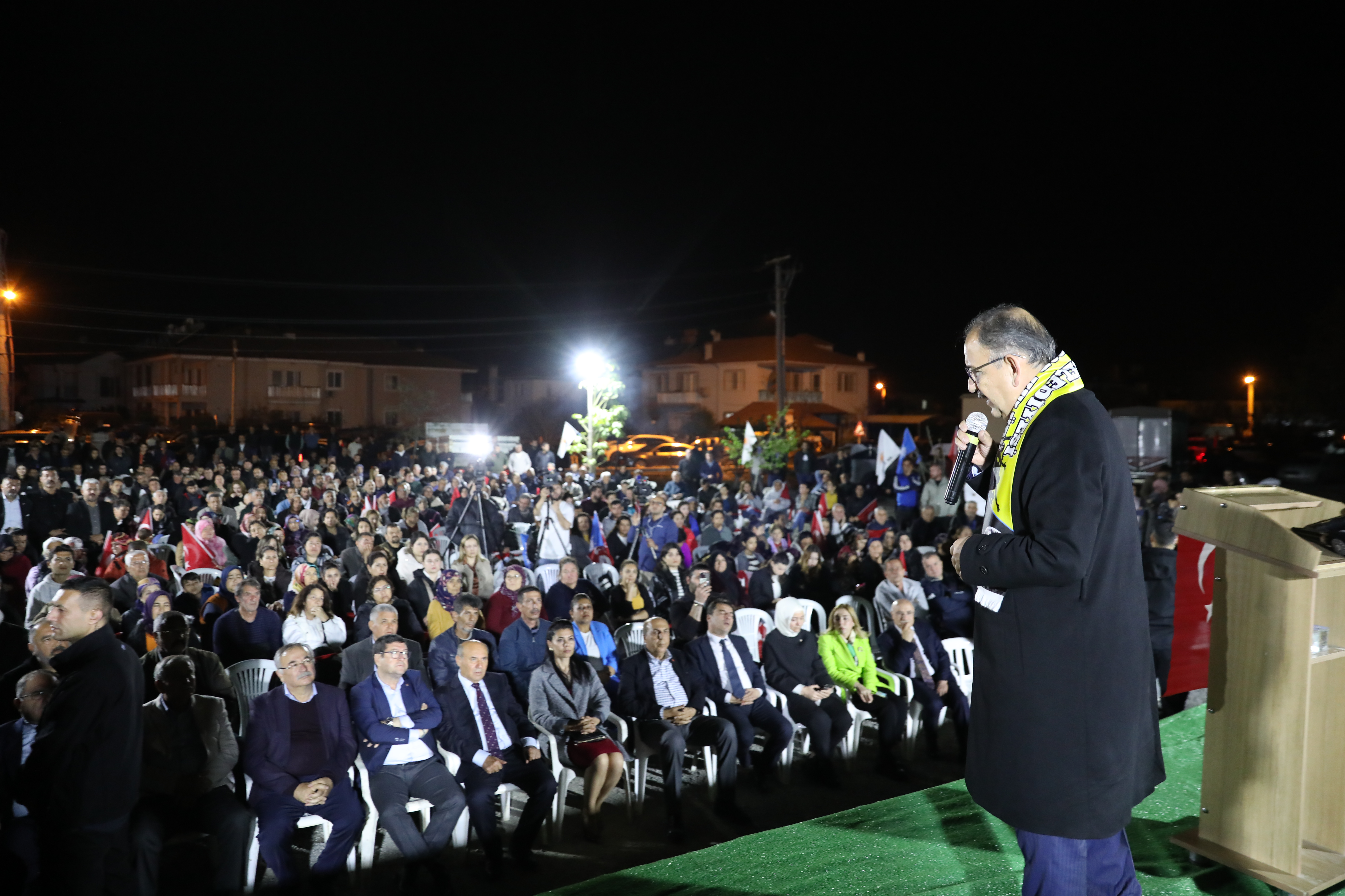 ÇEVRE, ŞEHİRCİLİK VE İKLİM DEĞİŞİKLİĞİ BAKANI MEHMET ÖZHASEKİ MUĞLA’DA VATANDAŞLARLA İFTARDA BİR ARAYA GELDİ: “GERÇEK BELEDİYECİLİĞİ BİZ YAPARIZ”