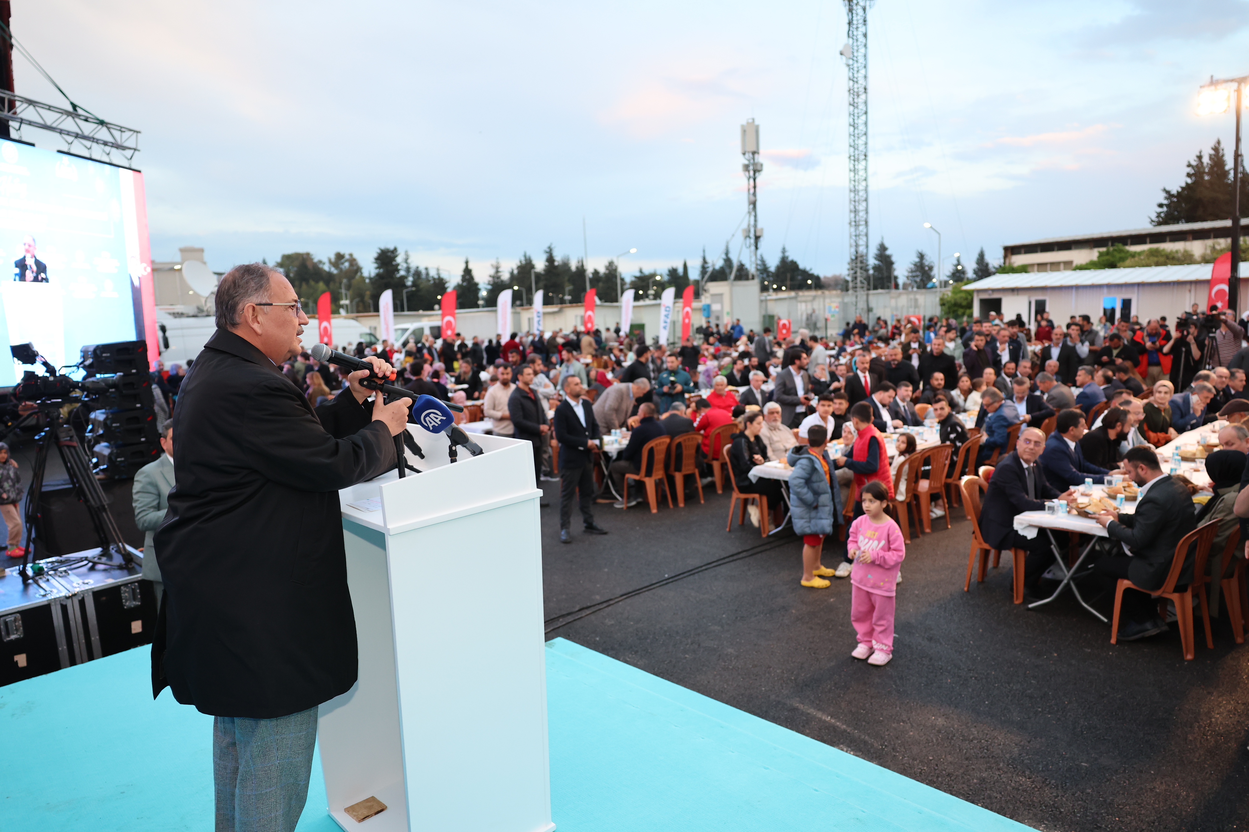 ÇEVRE, ŞEHİRCİLİK VE İKLİM DEĞİŞİKLİĞİ BAKANI MEHMET ÖZHASEKİ, HATAY’DA KONUŞTU