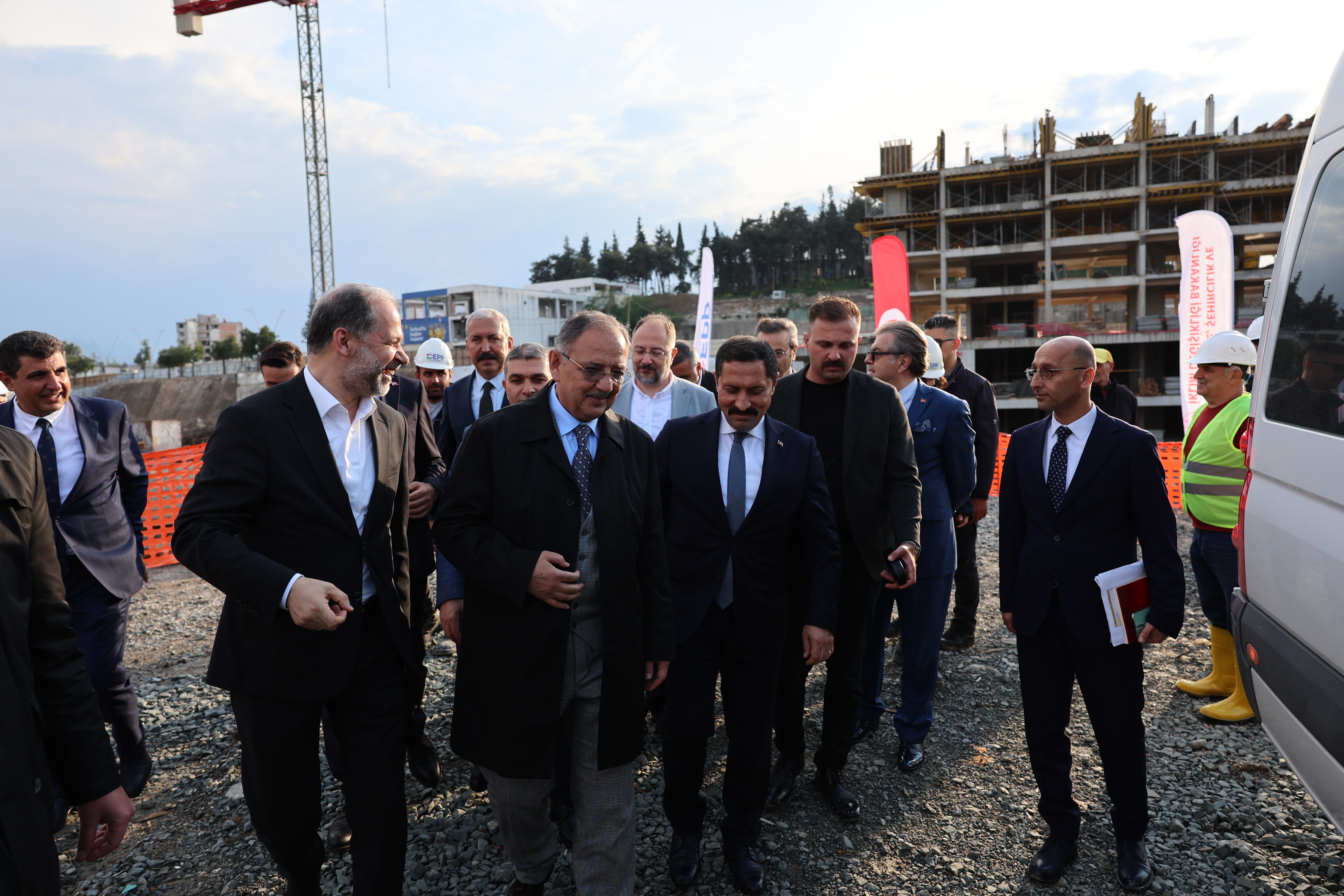 ÇEVRE, ŞEHİRCİLİK VE İKLİM DEĞİŞİKLİĞİ BAKANI MEHMET ÖZHASEKİ, HATAY’DA KONUŞTU