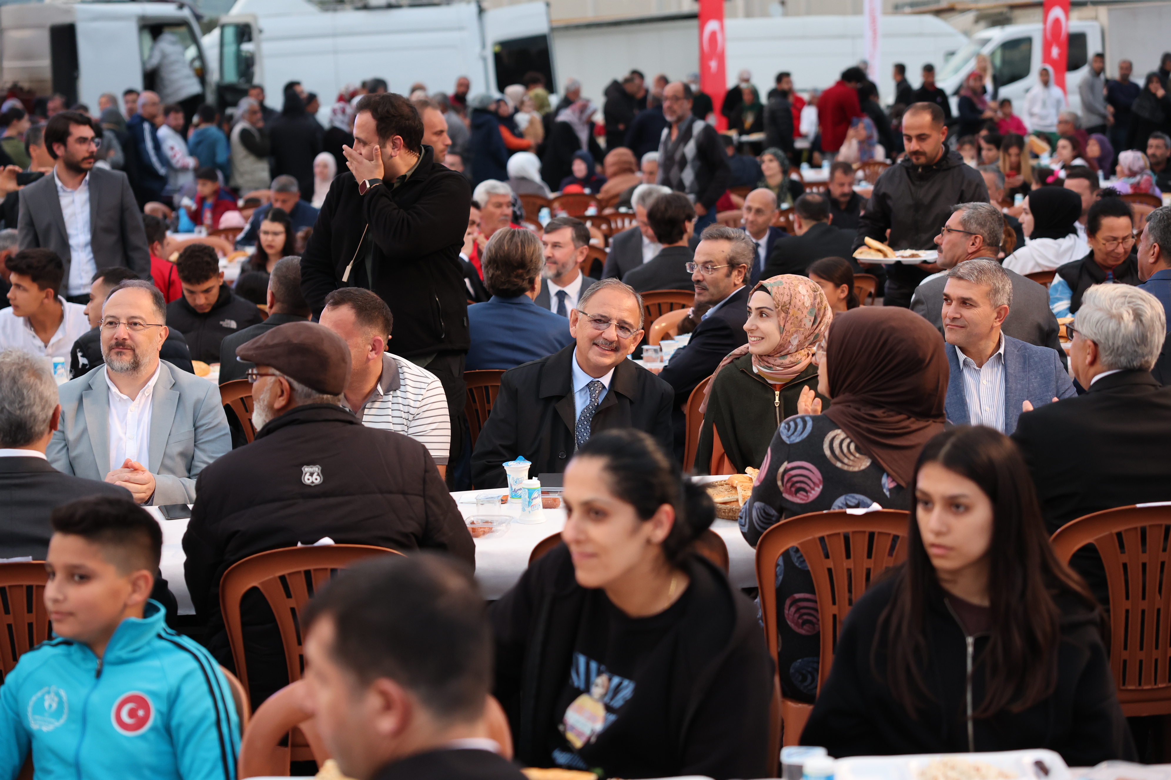 ÇEVRE, ŞEHİRCİLİK VE İKLİM DEĞİŞİKLİĞİ BAKANI MEHMET ÖZHASEKİ, HATAY’DA KONUŞTU