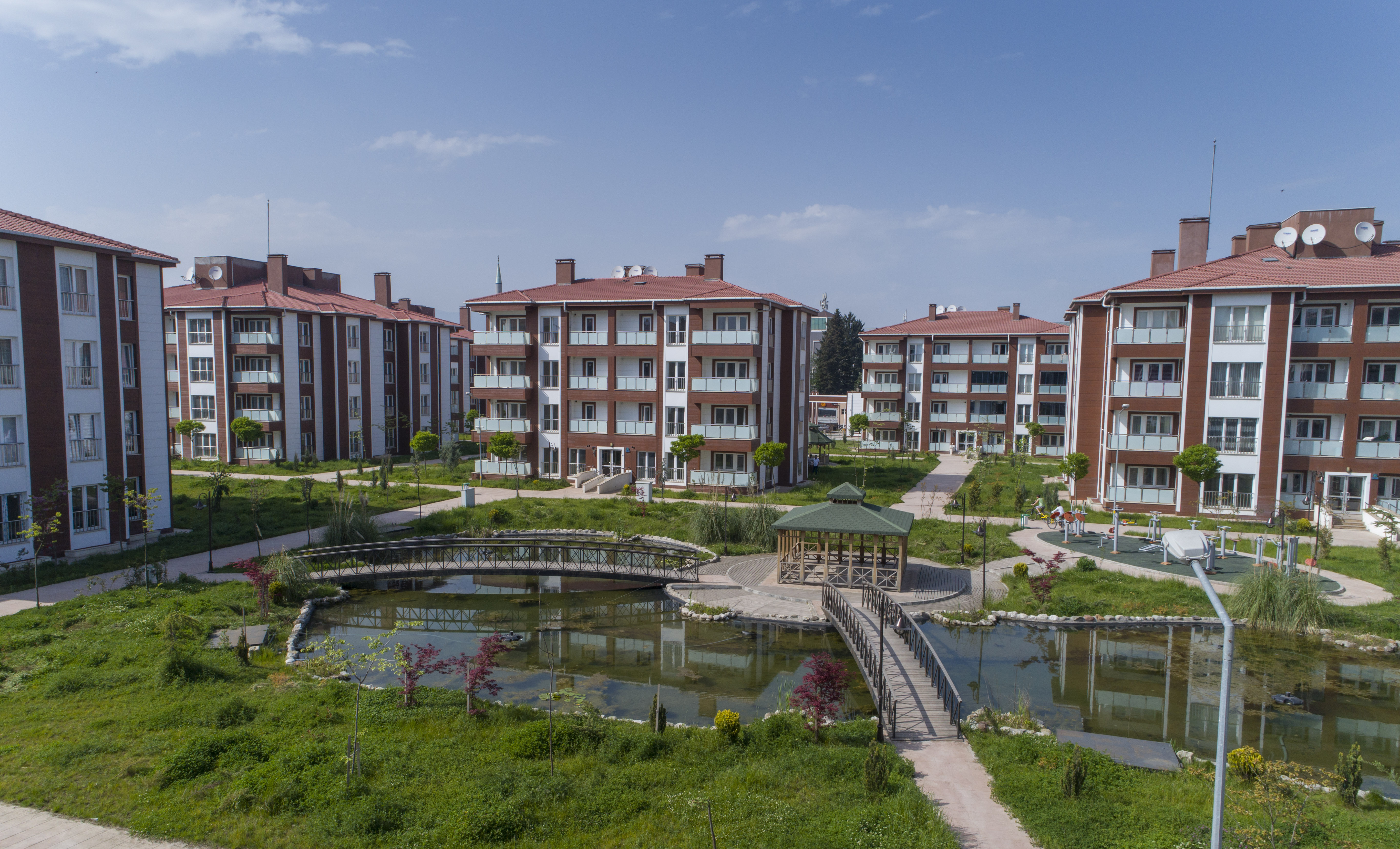 ÇEVRE, ŞEHİRCİLİK VE İKLİM DEĞİŞİKLİĞİ BAKANI MURAT KURUM AÇIKLADI: TOKİ TAKSİTLERİNDE YÜZDE 50 ÖDEME KOLAYLIĞI