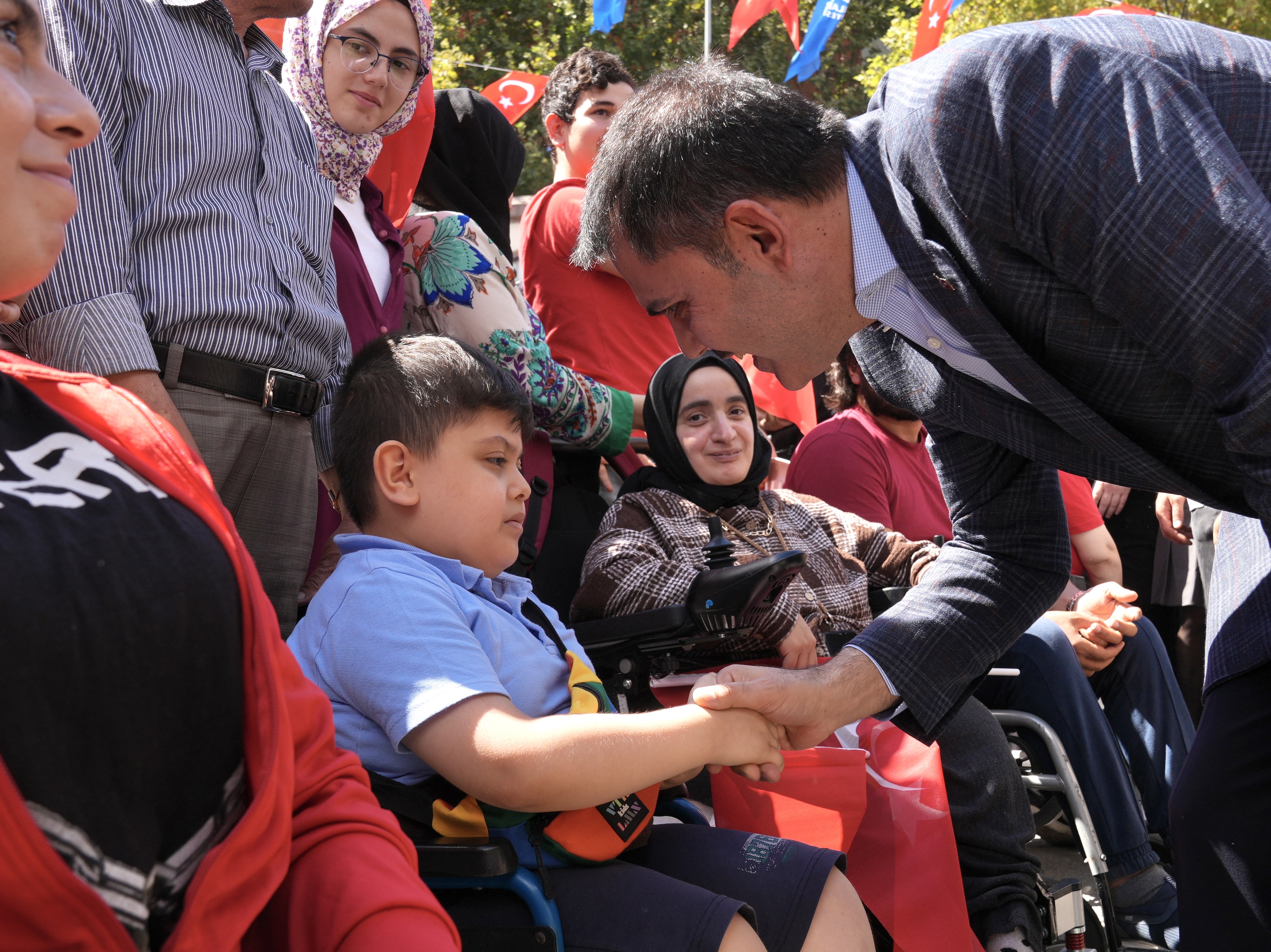 ÇEVRE, ŞEHİRCİLİK VE İKLİM DEĞİŞİKLİĞİ BAKANI MURAT KURUM: YARISI BİZDEN'DE BAŞVURU TARİHİ KISITLAMASINI KALDIRDIK