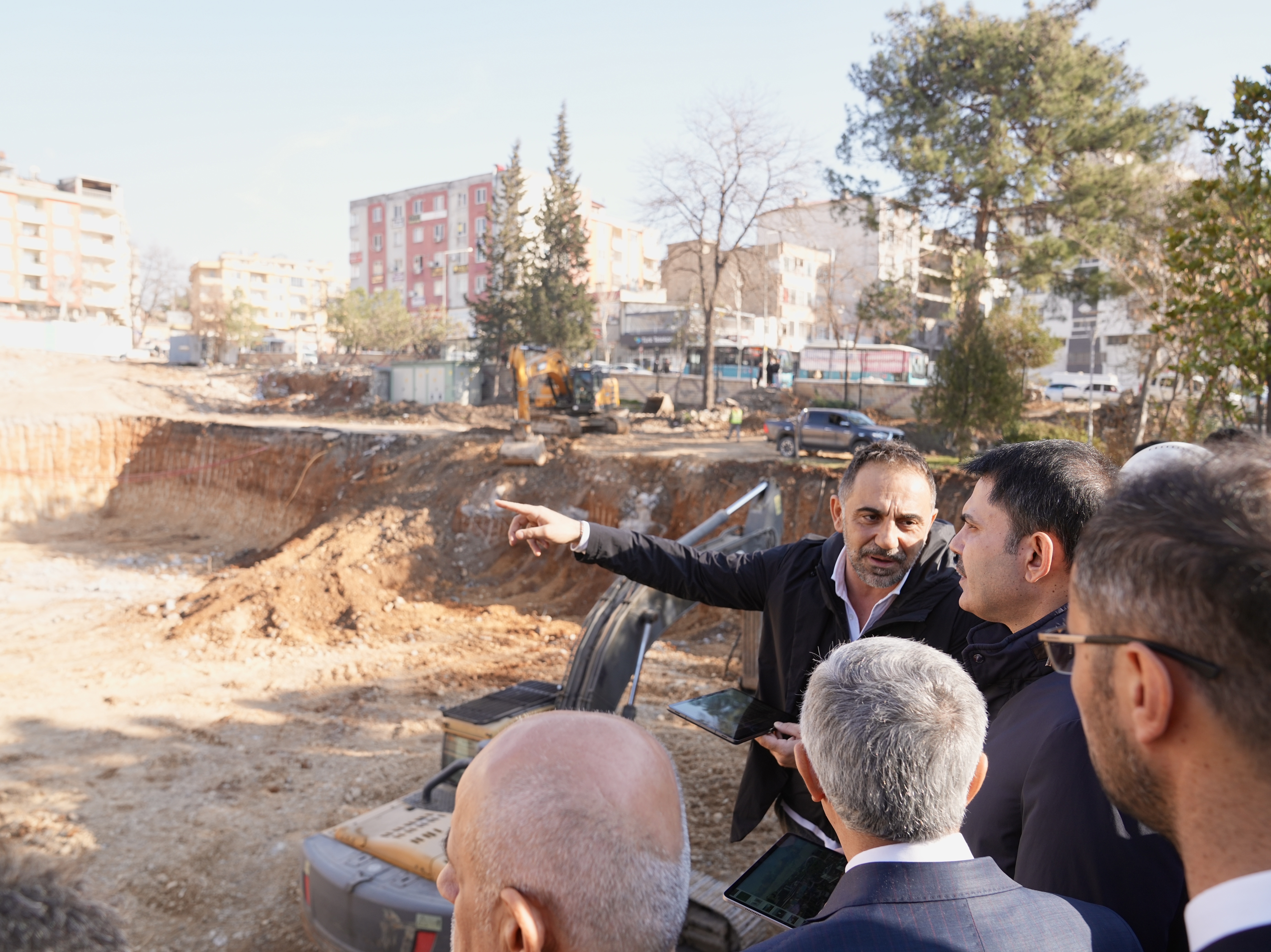 “ÇÖZERSE DEPREM BÖLGESİNİN KARA MURAT’I ÇÖZER”