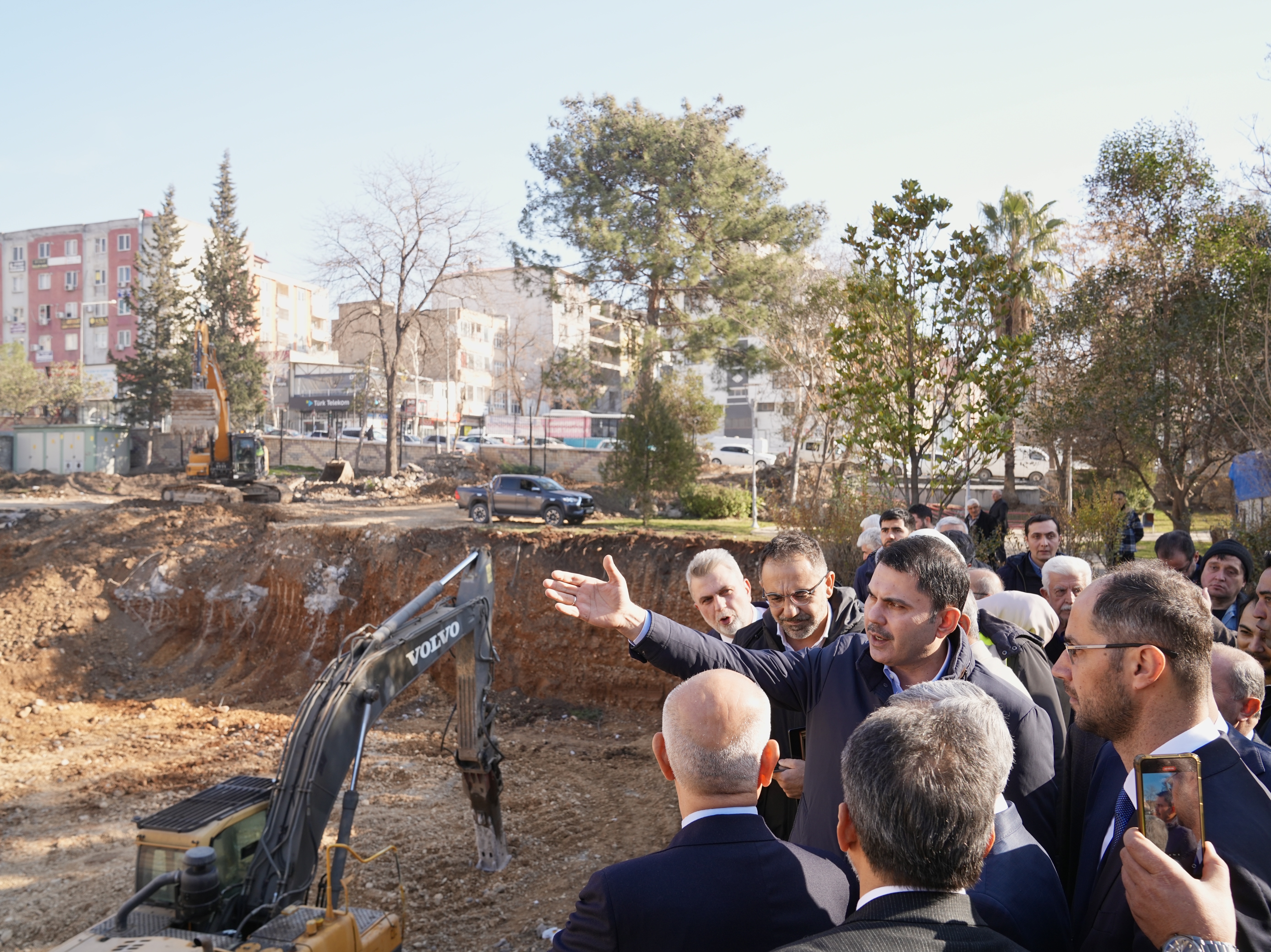 “ÇÖZERSE DEPREM BÖLGESİNİN KARA MURAT’I ÇÖZER”