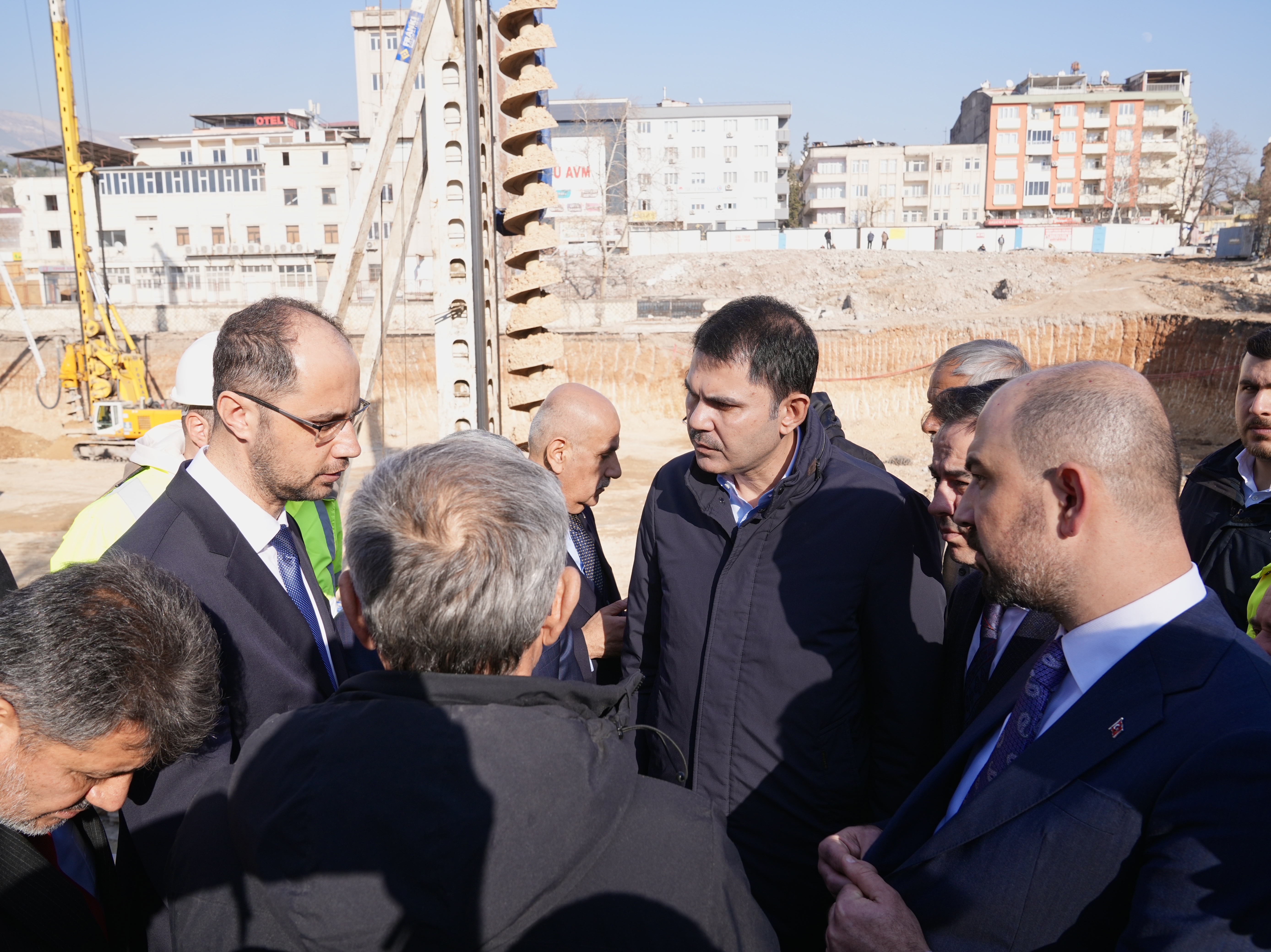 “ÇÖZERSE DEPREM BÖLGESİNİN KARA MURAT’I ÇÖZER”