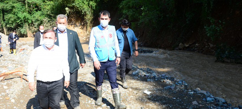 BAKAN KURUM, AFETZEDELERLE GÖRÜŞTÜ