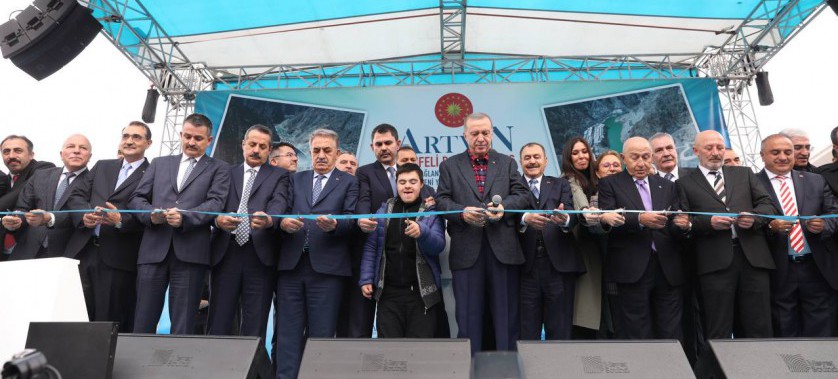 BAKAN KURUM ARTVİN YUSUFELİ YENİ YERLEŞİM ALANI TOPLU AÇILIŞ TÖRENİNE KATILDI