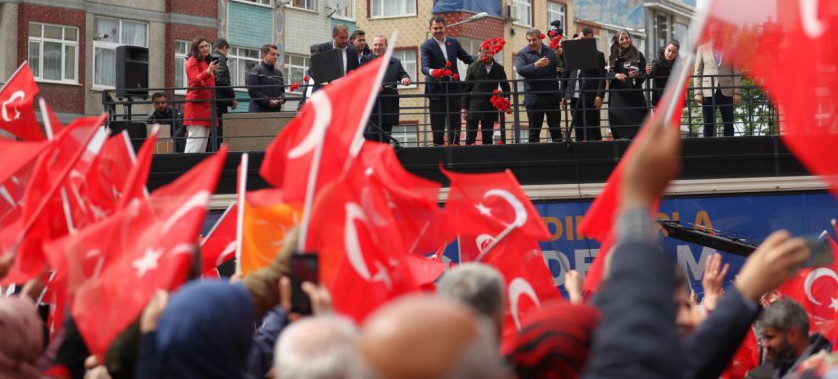 BAKAN KURUM İSTANBUL'DA TAKSİCİLERLE BİR ARAYA GELDİ