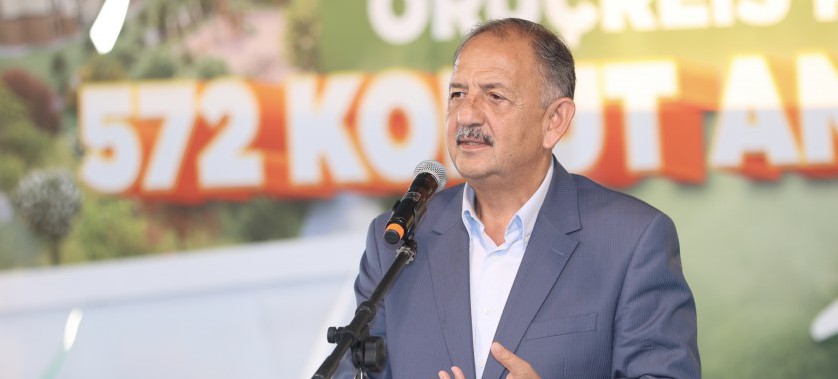 BAKAN ÖZHASEKİ: “BİR AN ÖNCE KENTSEL DÖNÜŞÜM YAPMALIYIZ”