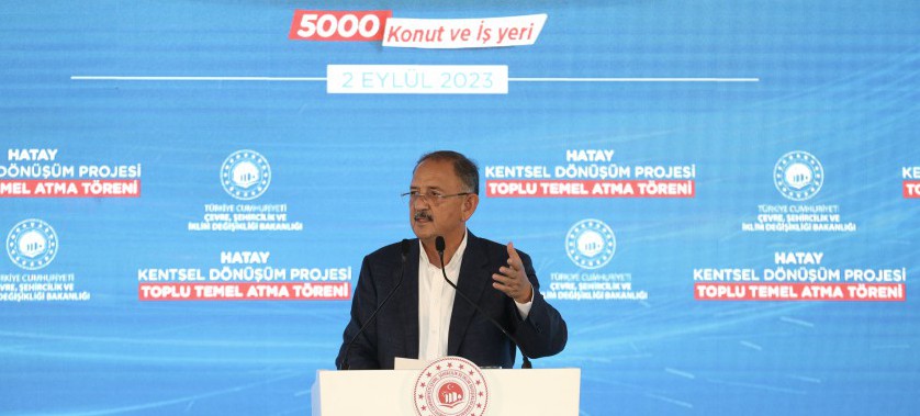 BAKAN ÖZHASEKİ: “DEPREM BÖLGESİNDE 200 BİN KONUTUN İNŞAATINA BAŞLADIK”