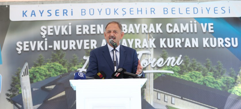 BAKAN ÖZHASEKİ: “CAMİLERİMİZ MEDENİYETİMİZİN VURULMUŞ MÜHÜRLERİDİR”