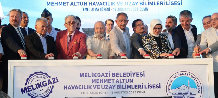 BAKAN ÖZHASEKİ:“GÖKYÜZÜNDE BİZİM İHA'LARIMIZSİHA'LARIMIZ UÇUYOR”