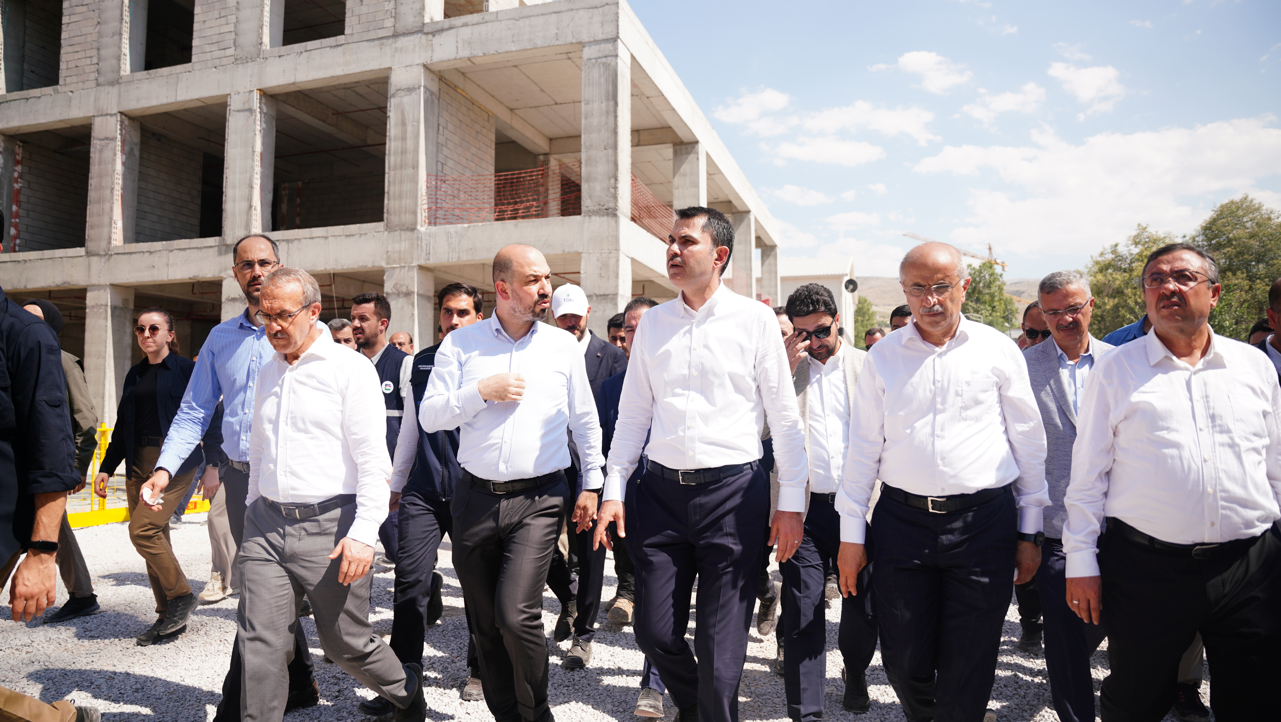 DEPREM BÖLGESİNDE NASIL MI ÇALIŞIYORUZ?