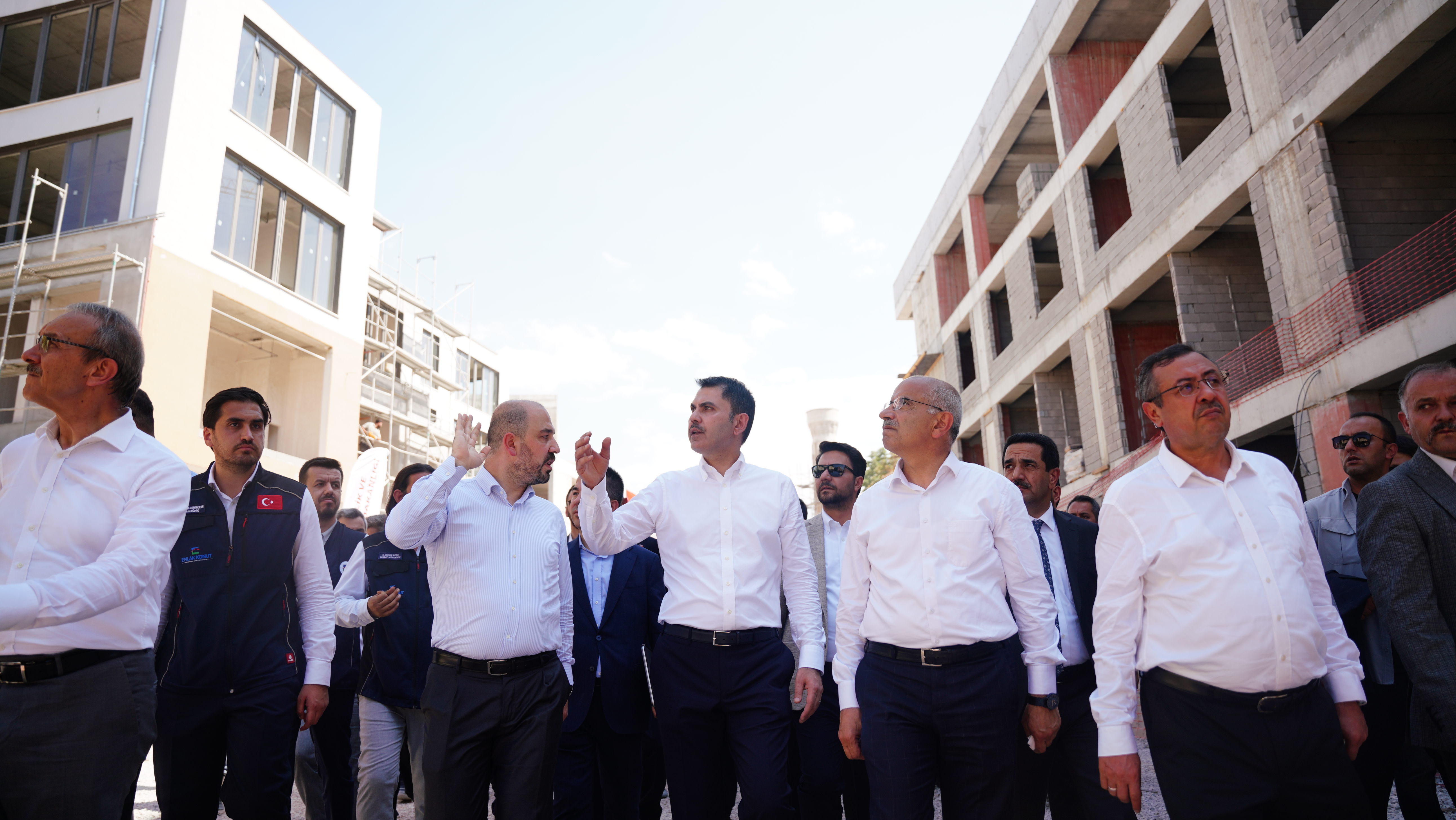 DEPREM BÖLGESİNDE NASIL MI ÇALIŞIYORUZ?
