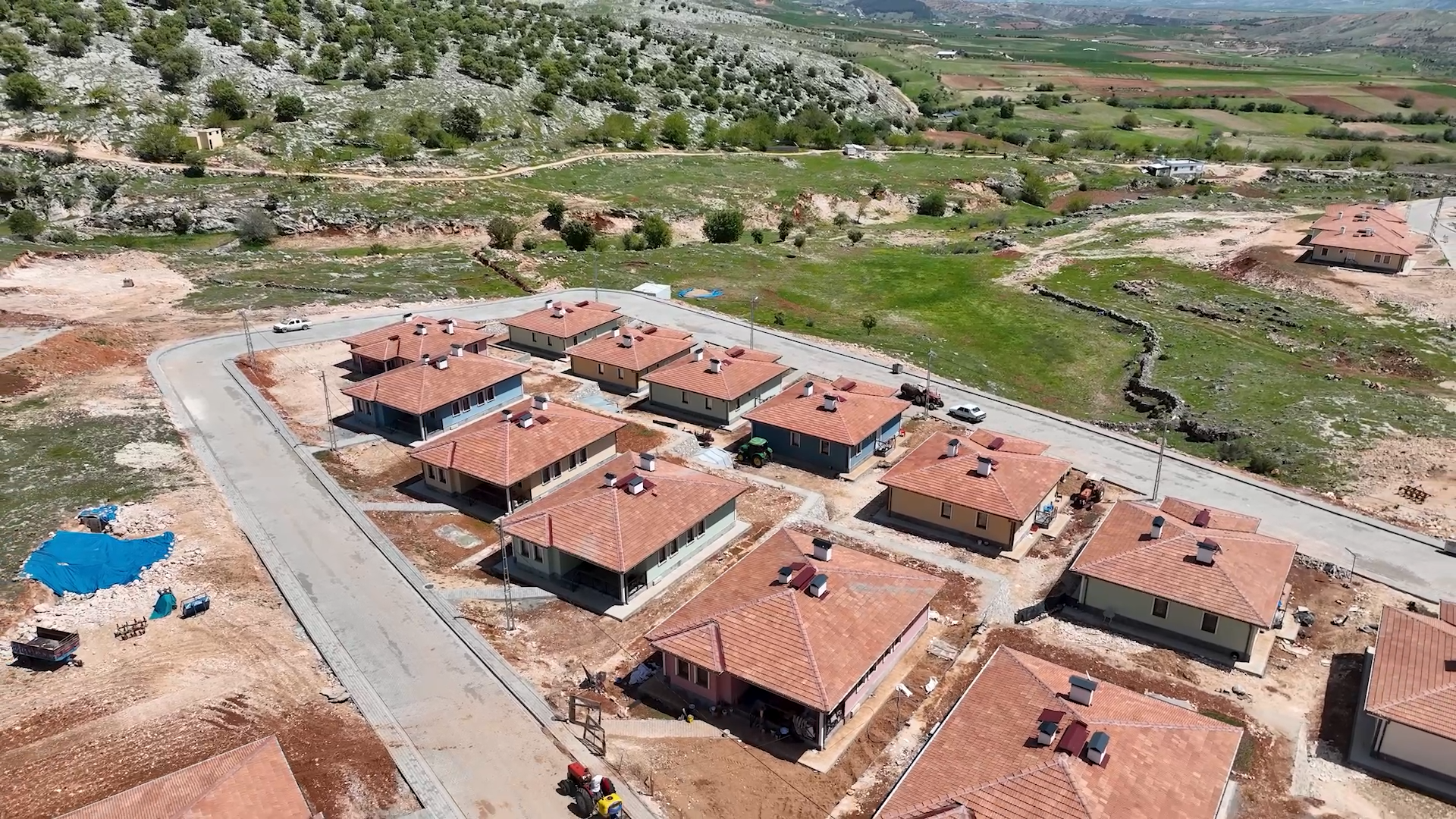 DEPREMZEDE ZELİHA UZUN: YAPAMIYOR DİYENLER BAKSIN; YAPAN NASIL YAPMIŞ