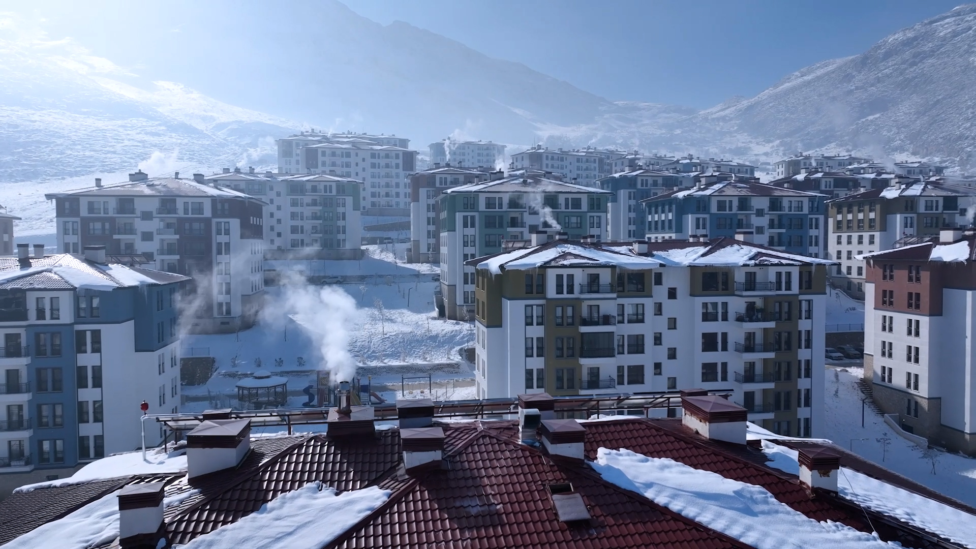 ELBİSTAN’DA DEPREMZEDELER YENİ YUVALARINA YERLEŞİYOR