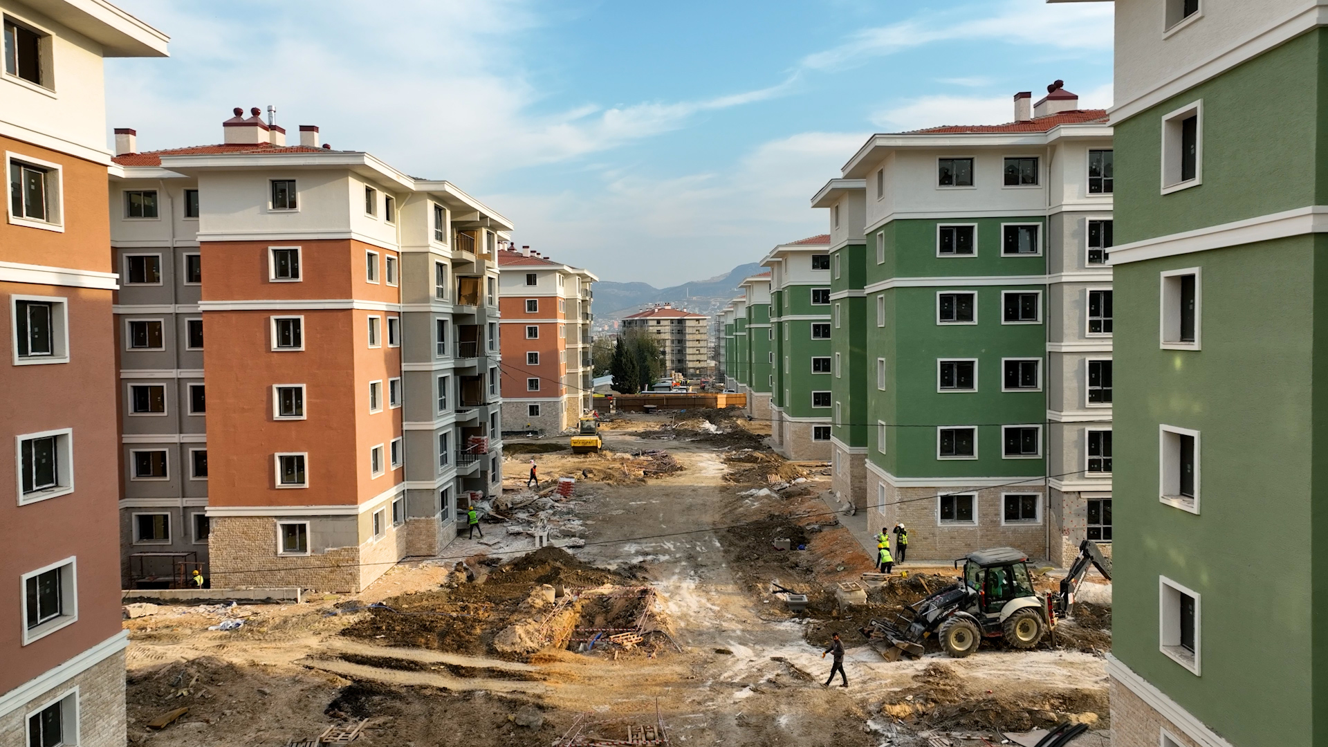 EMLAK KONUT, DEPREM BÖLGESİNDE YERLİ ASANSÖR EKA’YI KULLANIYOR