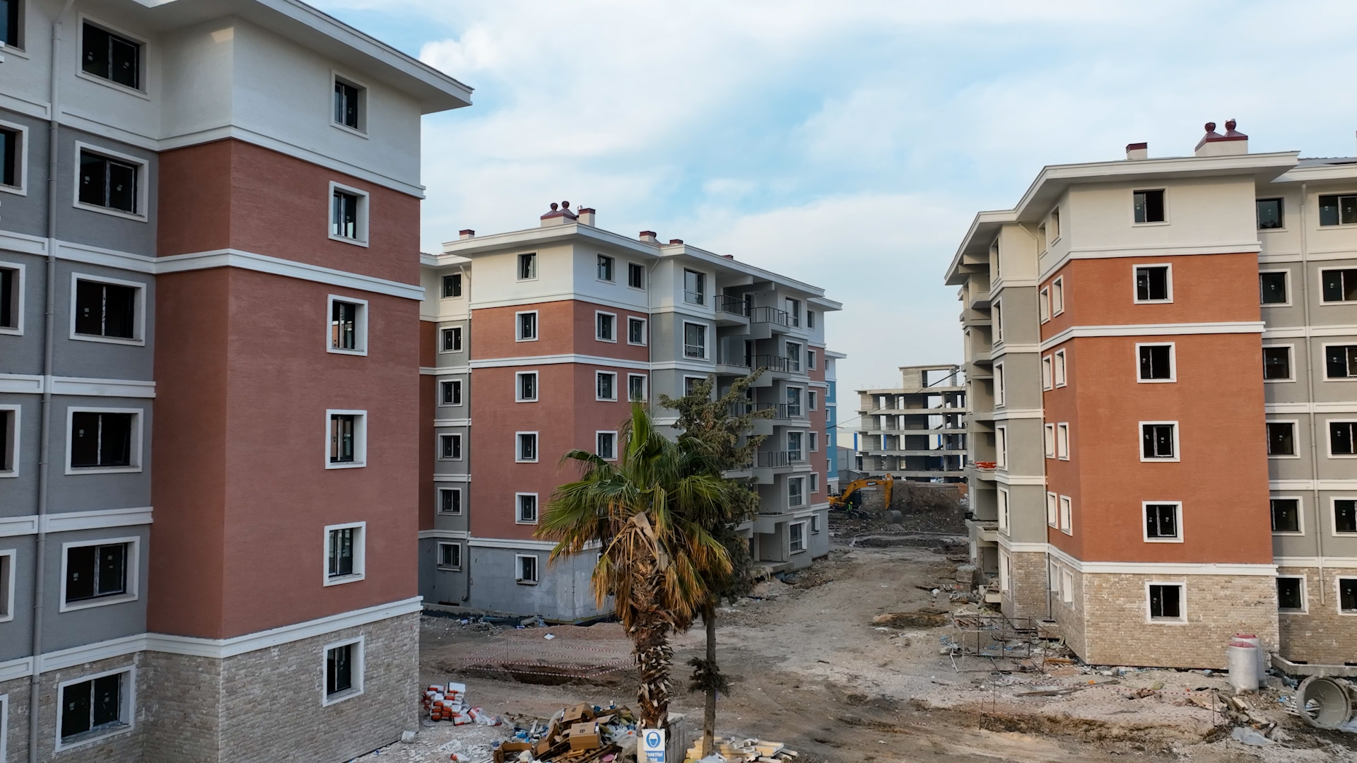 EMLAK KONUT, DEPREM BÖLGESİNDE YERLİ ASANSÖR EKA’YI KULLANIYOR