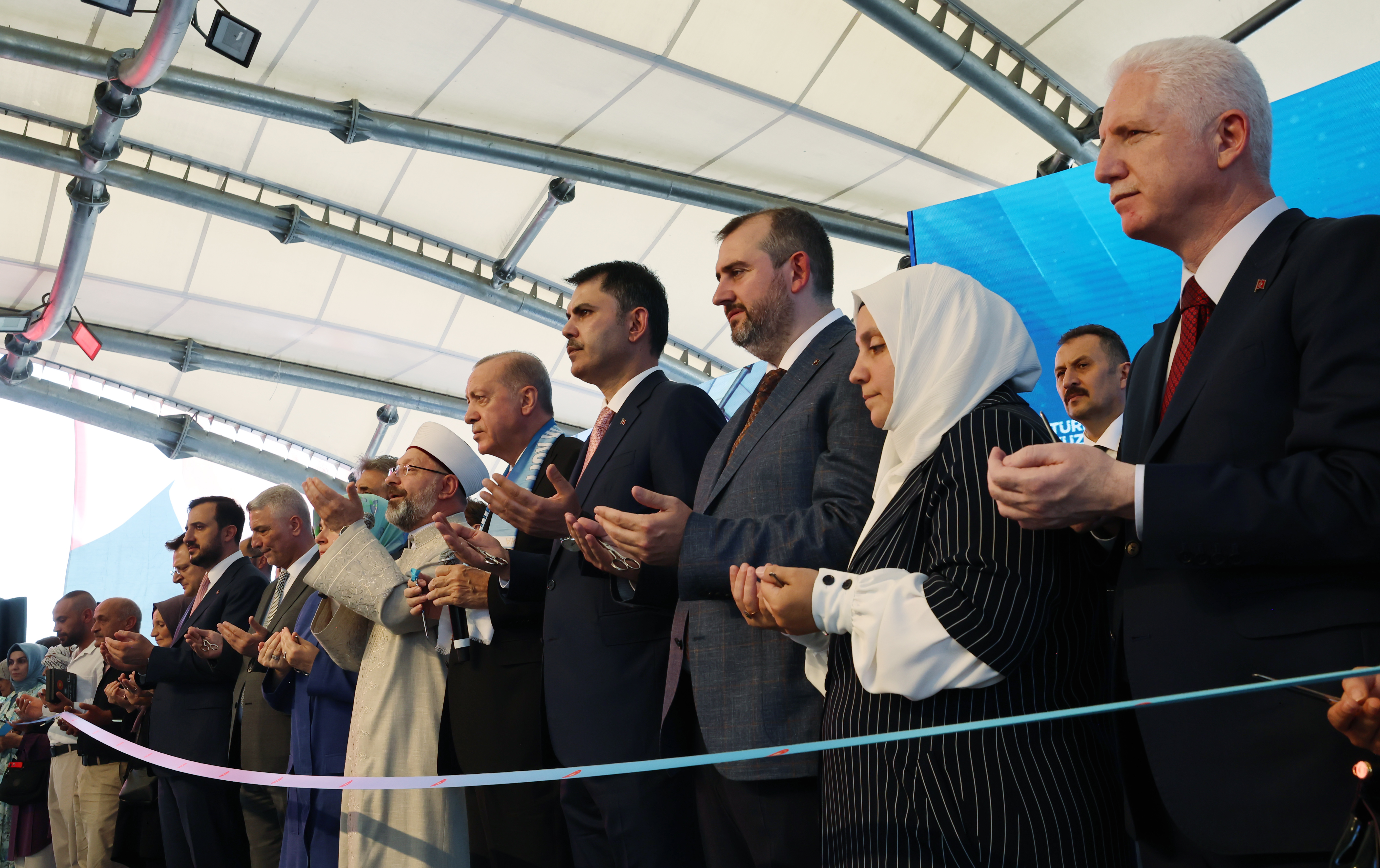 “İSTANBUL’UMUZU KİMSENİN İNSAFINA TERK ETMEYECEĞİZ”