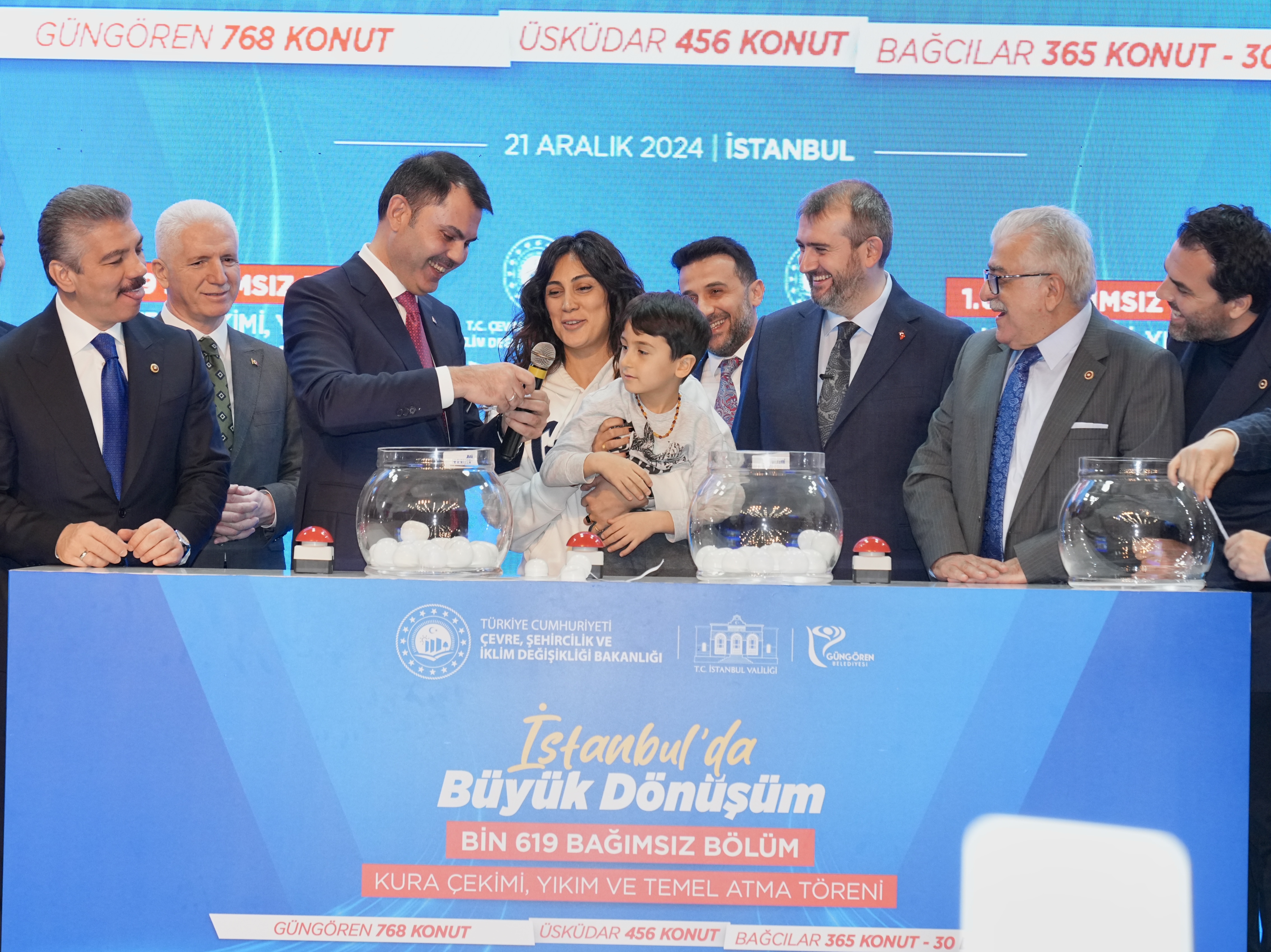 İSTANBUL'DA BİN 619 KONUT VE İŞ YERİ DAHA DÖNÜŞÜME KAVUŞTU