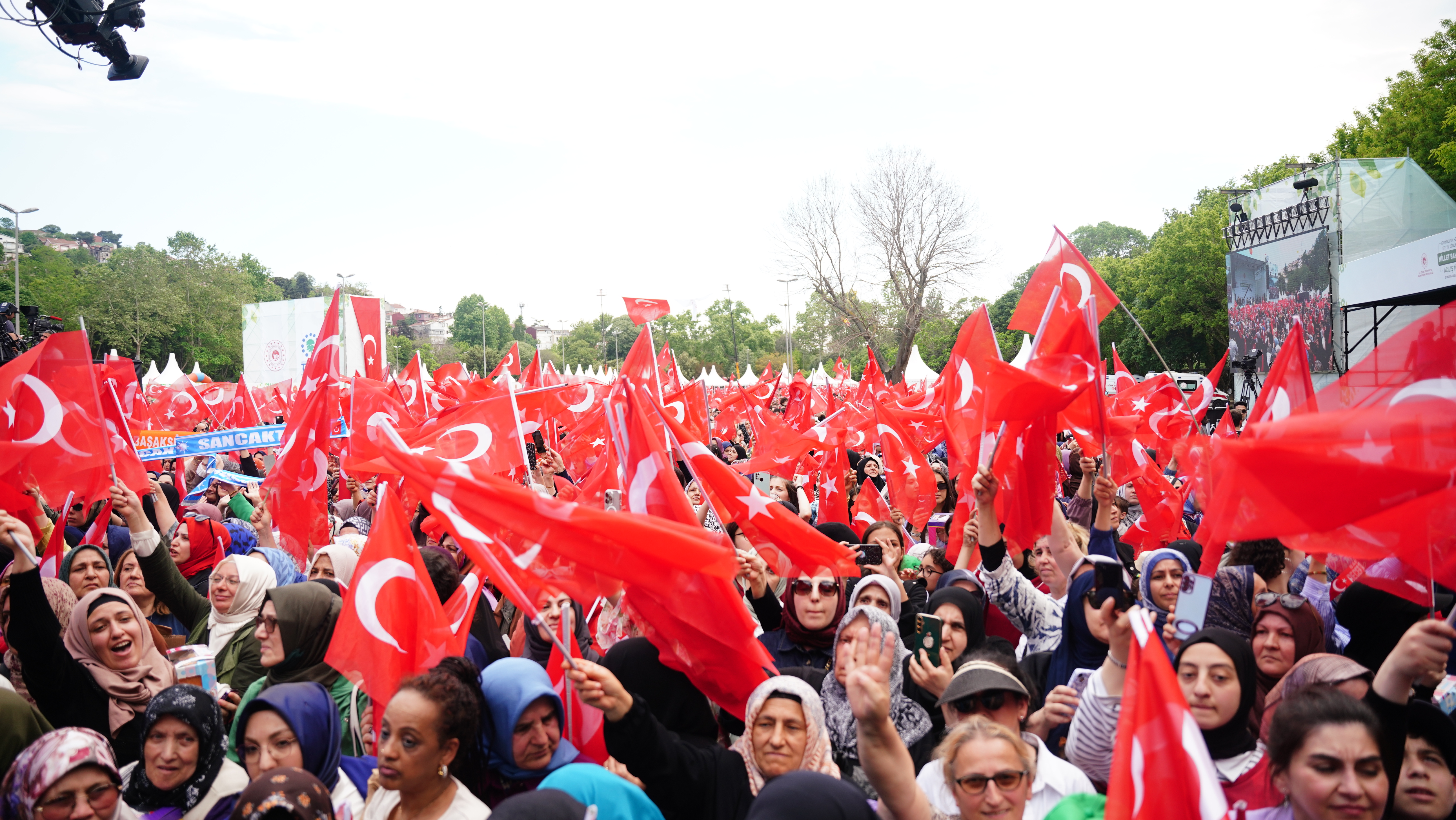 İSTANBUL'DA 4 YENİ MİLLET BAHÇESİ AÇILDI