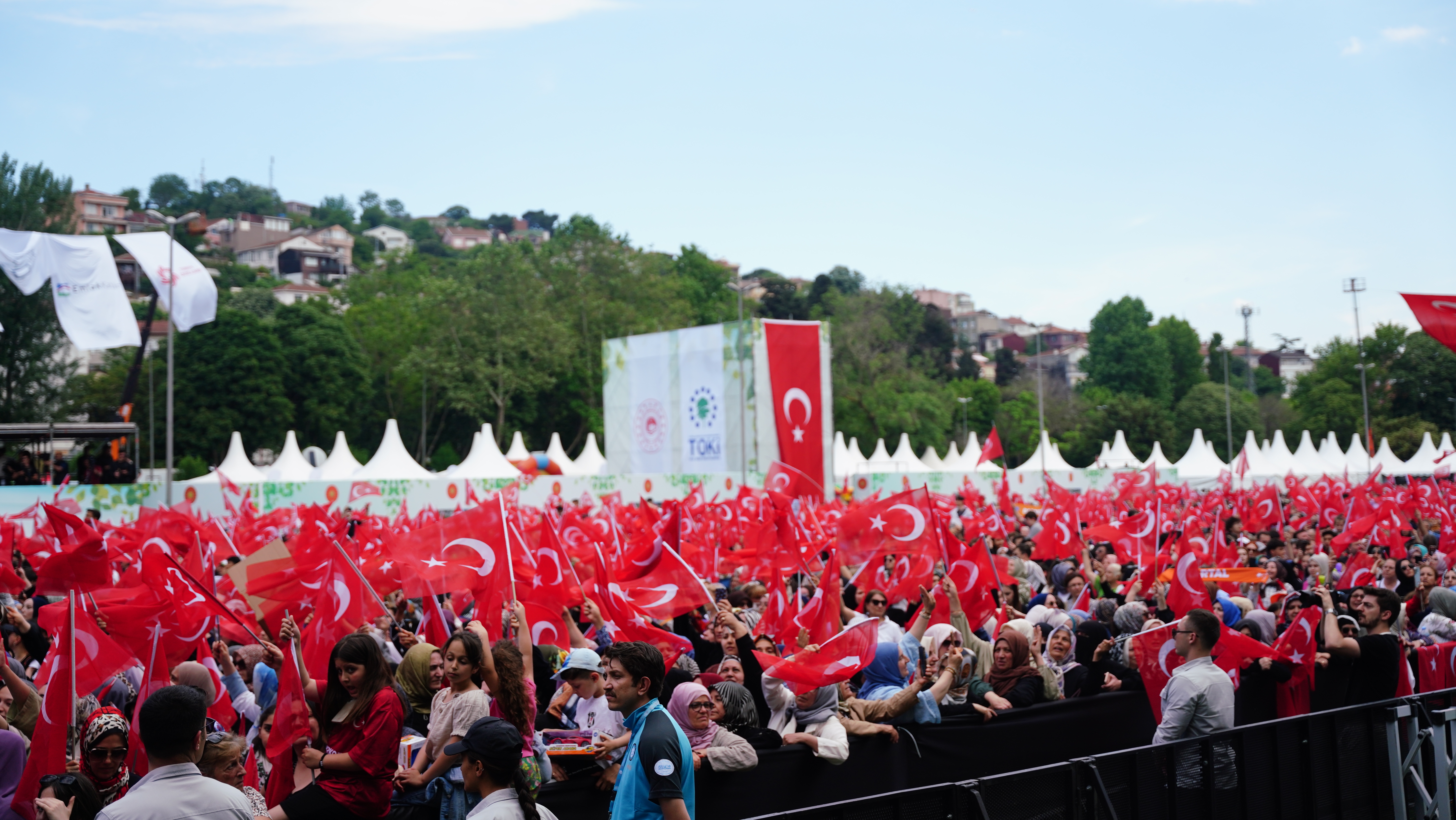 İSTANBUL'DA 4 YENİ MİLLET BAHÇESİ AÇILDI