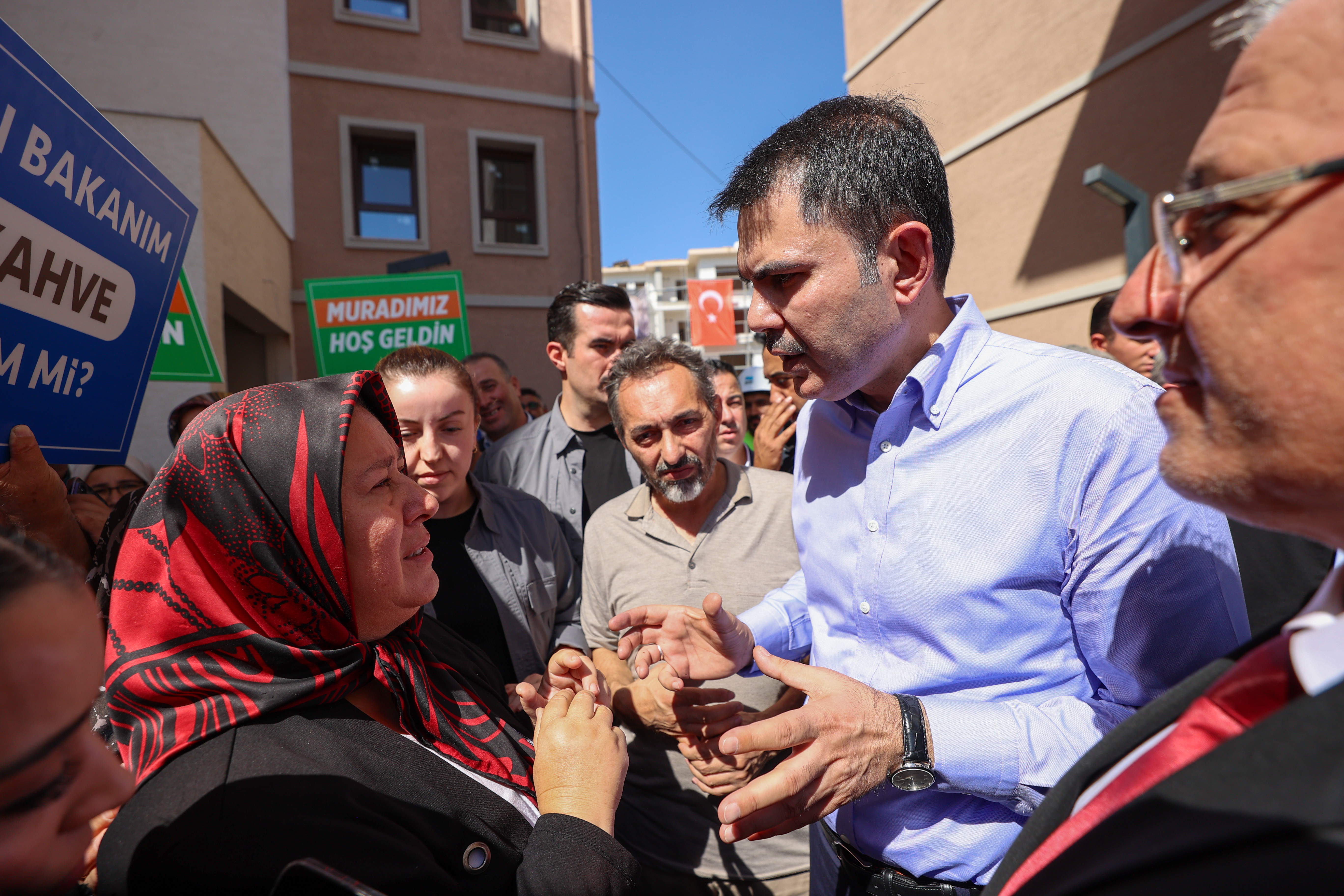 KAHRAMANMARAŞLI AHMET AMCA GÖZYAŞLARIYLA TEŞEKKÜR ETTİ: PAZAR GÜNÜ ANAHTARIMI ALDIM