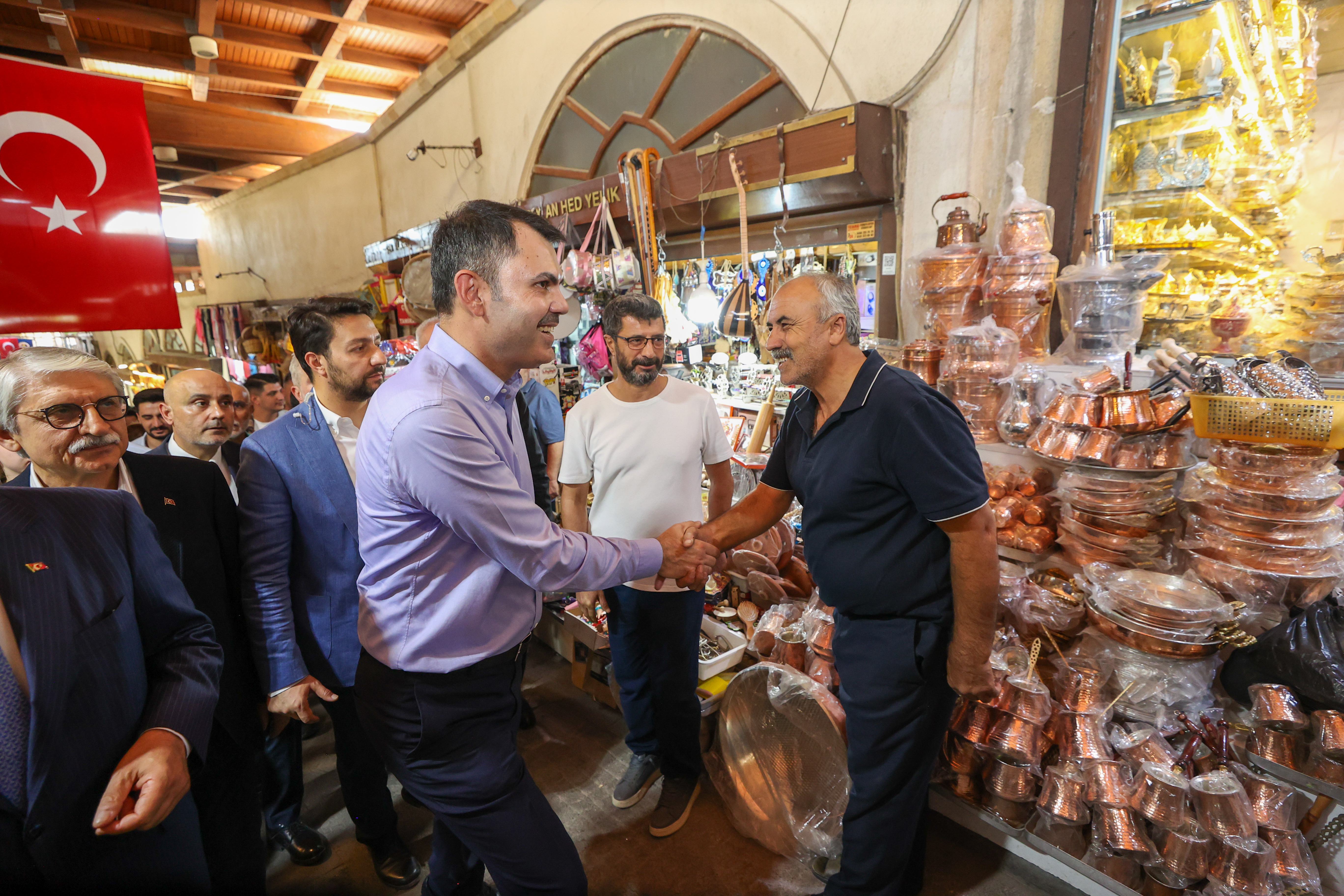 KAHRAMANMARAŞLI AHMET AMCA GÖZYAŞLARIYLA TEŞEKKÜR ETTİ: PAZAR GÜNÜ ANAHTARIMI ALDIM