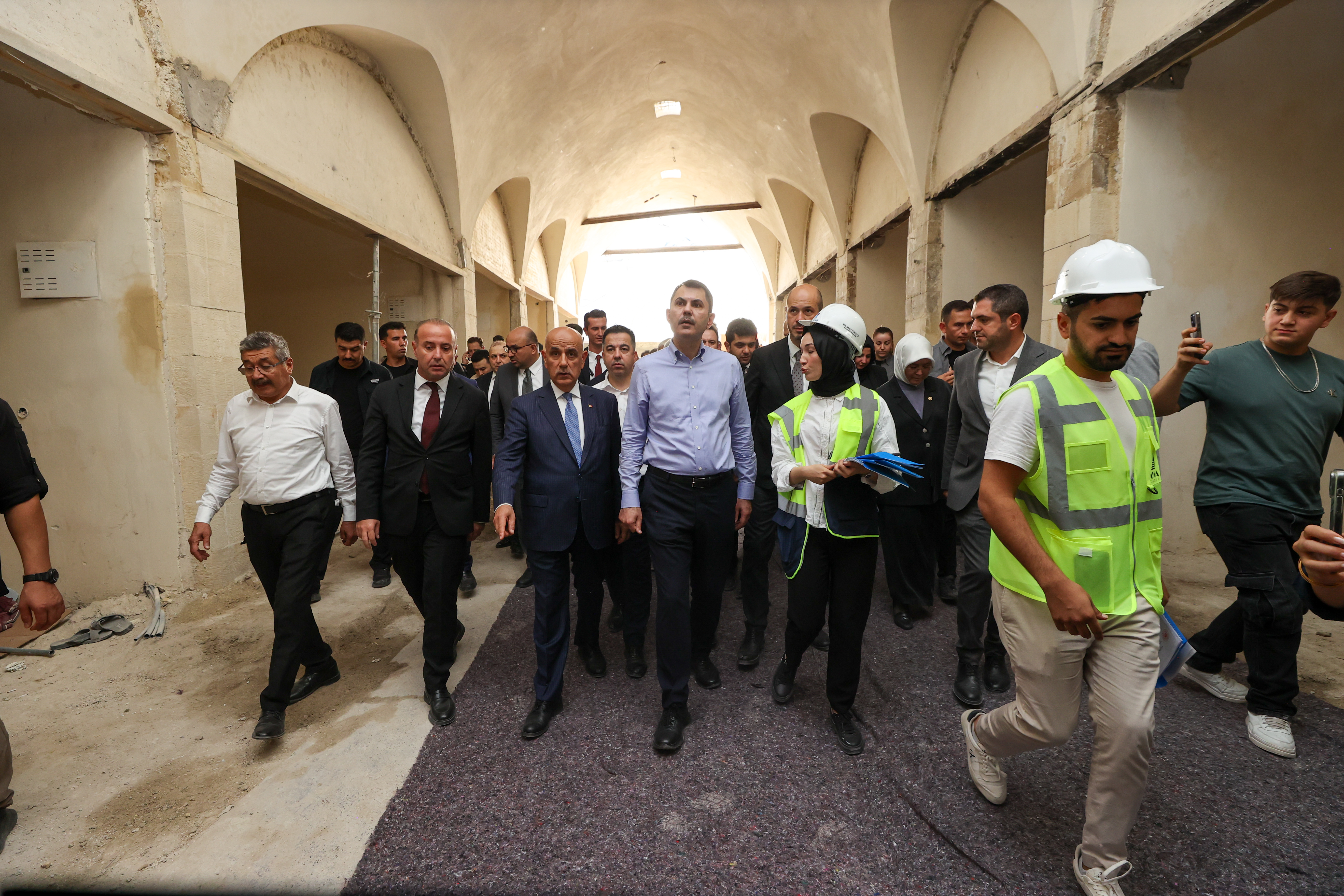 KAHRAMANMARAŞLI AHMET AMCA GÖZYAŞLARIYLA TEŞEKKÜR ETTİ: PAZAR GÜNÜ ANAHTARIMI ALDIM