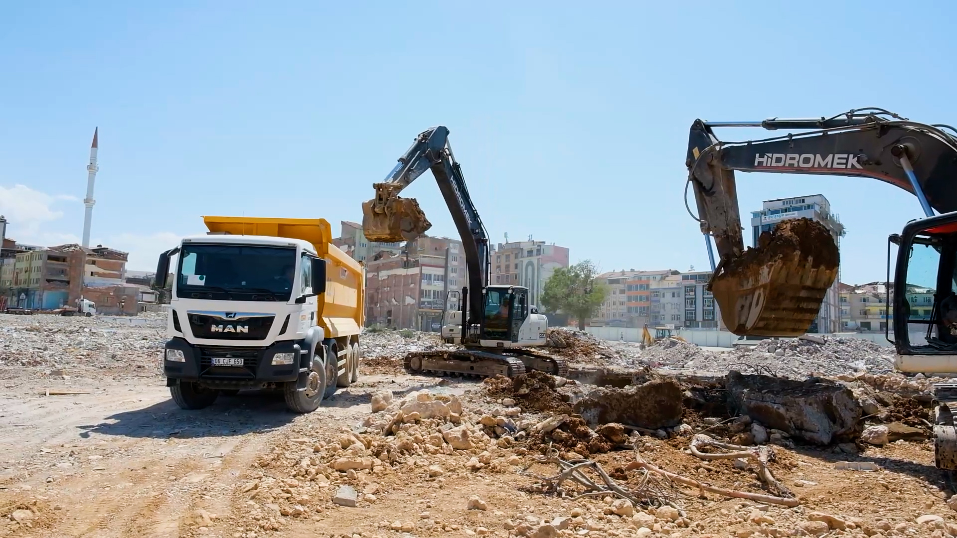 MALATYA’DA YAPILAN AFET KONUTLARI VE KÖY EVLERİ VATANDAŞLARDAN TAM NOT ALDI