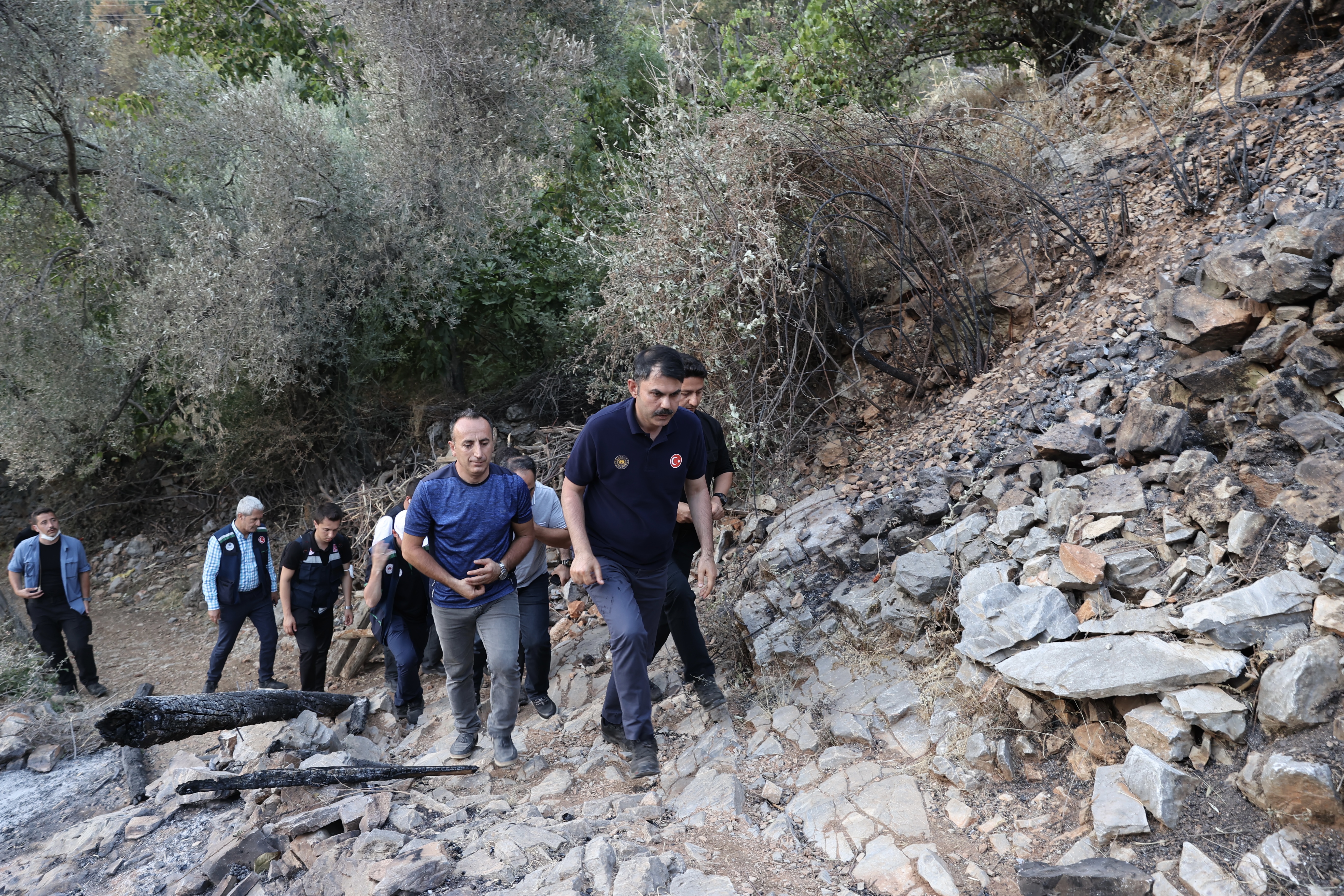 MANAVGAT, YENİDEN AYAĞA KALKIYOR ÇEVRE, ŞEHİRCİLİK VE İKLİM DEĞİŞİKLİĞİ BAKANI MURAT KURUM, MANAVGAT YANGINININ YILDÖNÜMÜNDE KONUŞTU: “BİZLER ÜSTÜMÜZE DÜŞEN NEYSE YAPTIK, YAPMAYA DA DEVAM EDECEĞİZ”