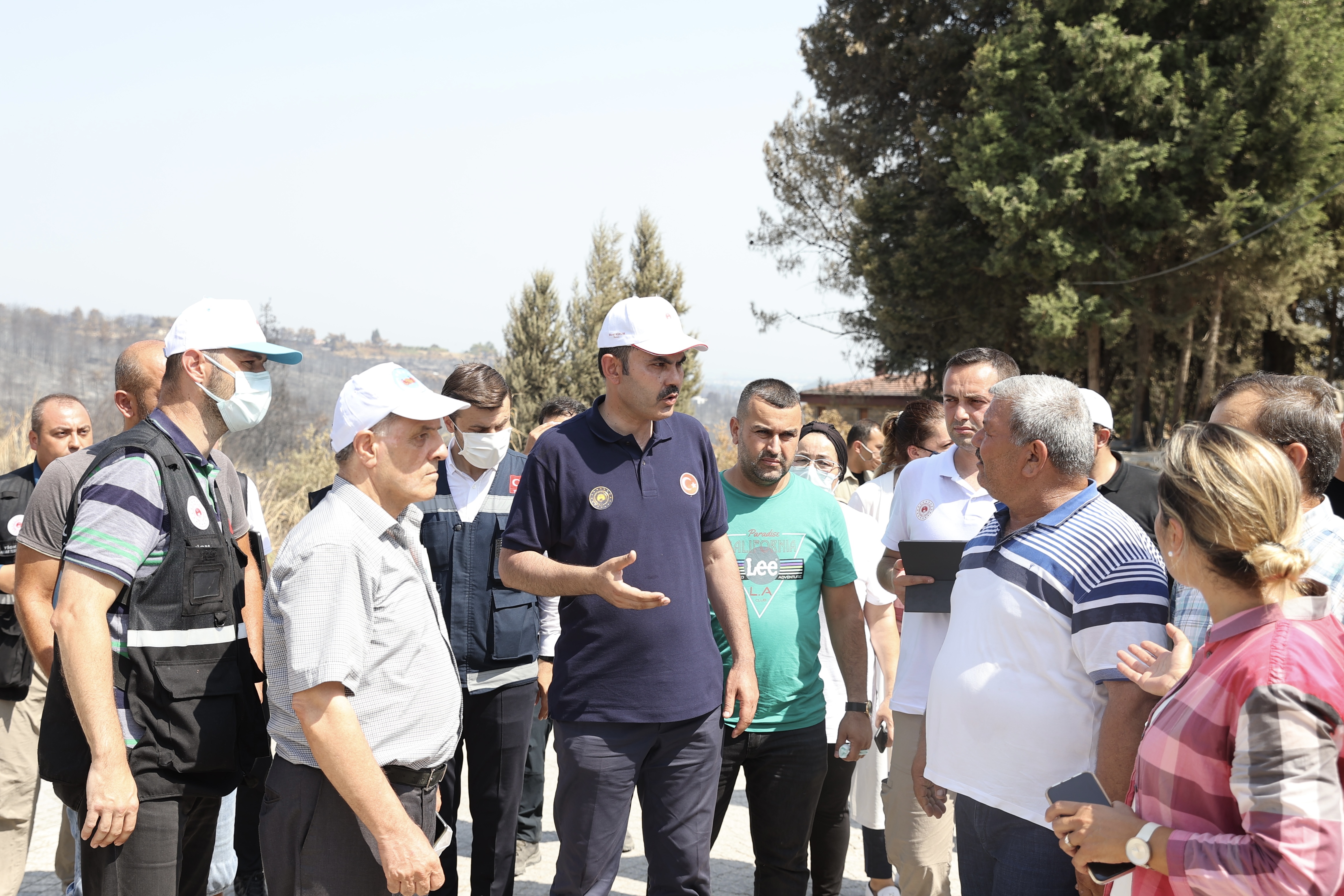 MANAVGAT, YENİDEN AYAĞA KALKIYOR ÇEVRE, ŞEHİRCİLİK VE İKLİM DEĞİŞİKLİĞİ BAKANI MURAT KURUM, MANAVGAT YANGINININ YILDÖNÜMÜNDE KONUŞTU: “BİZLER ÜSTÜMÜZE DÜŞEN NEYSE YAPTIK, YAPMAYA DA DEVAM EDECEĞİZ”