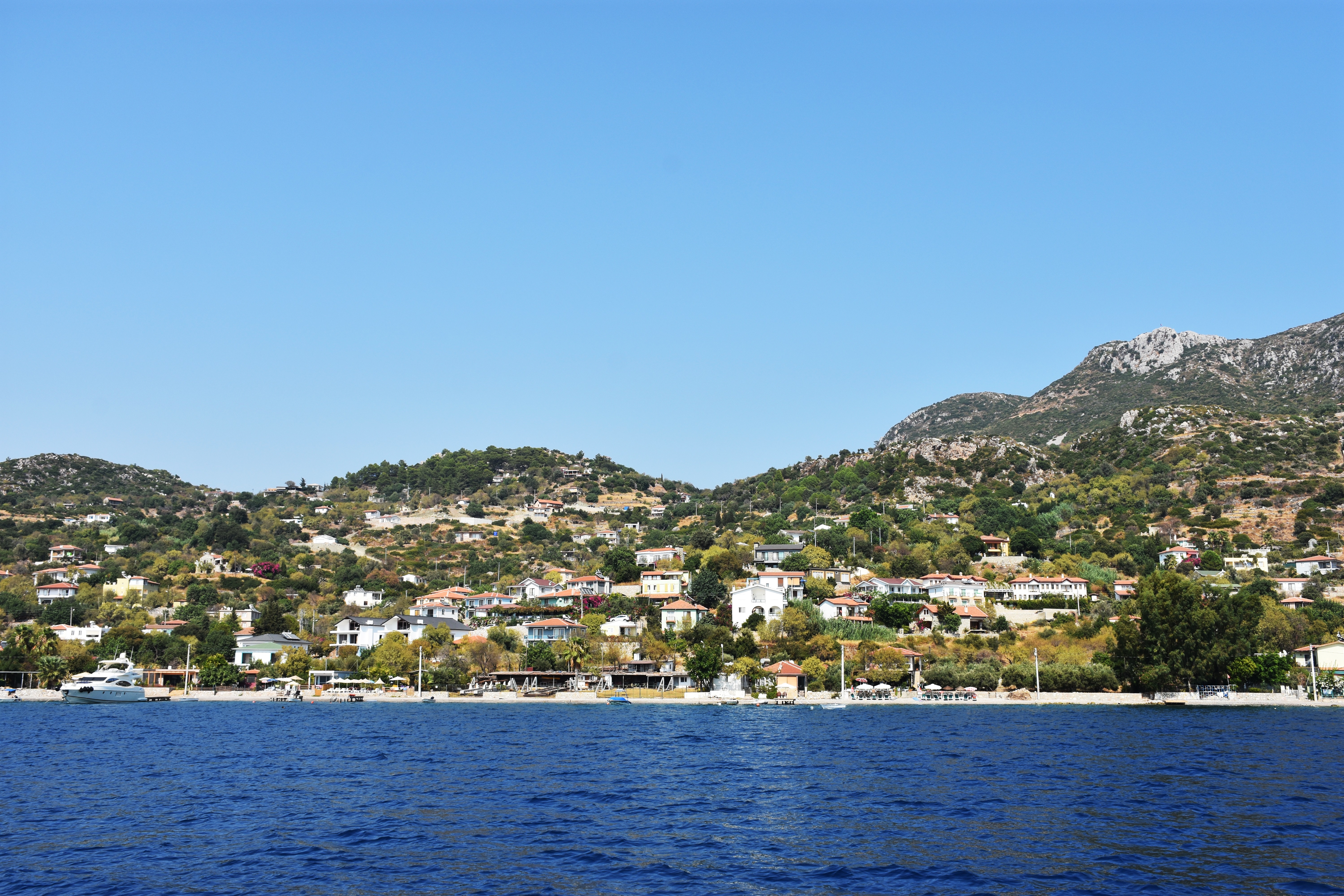 MUĞLA'DA KIYI VE KOYLAR DENİZDEN İNCELENDİ