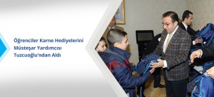 Öğrenciler Karne Hediyelerini Müsteşar Yardımcısı Tuzcuoğlu’ndan Aldı