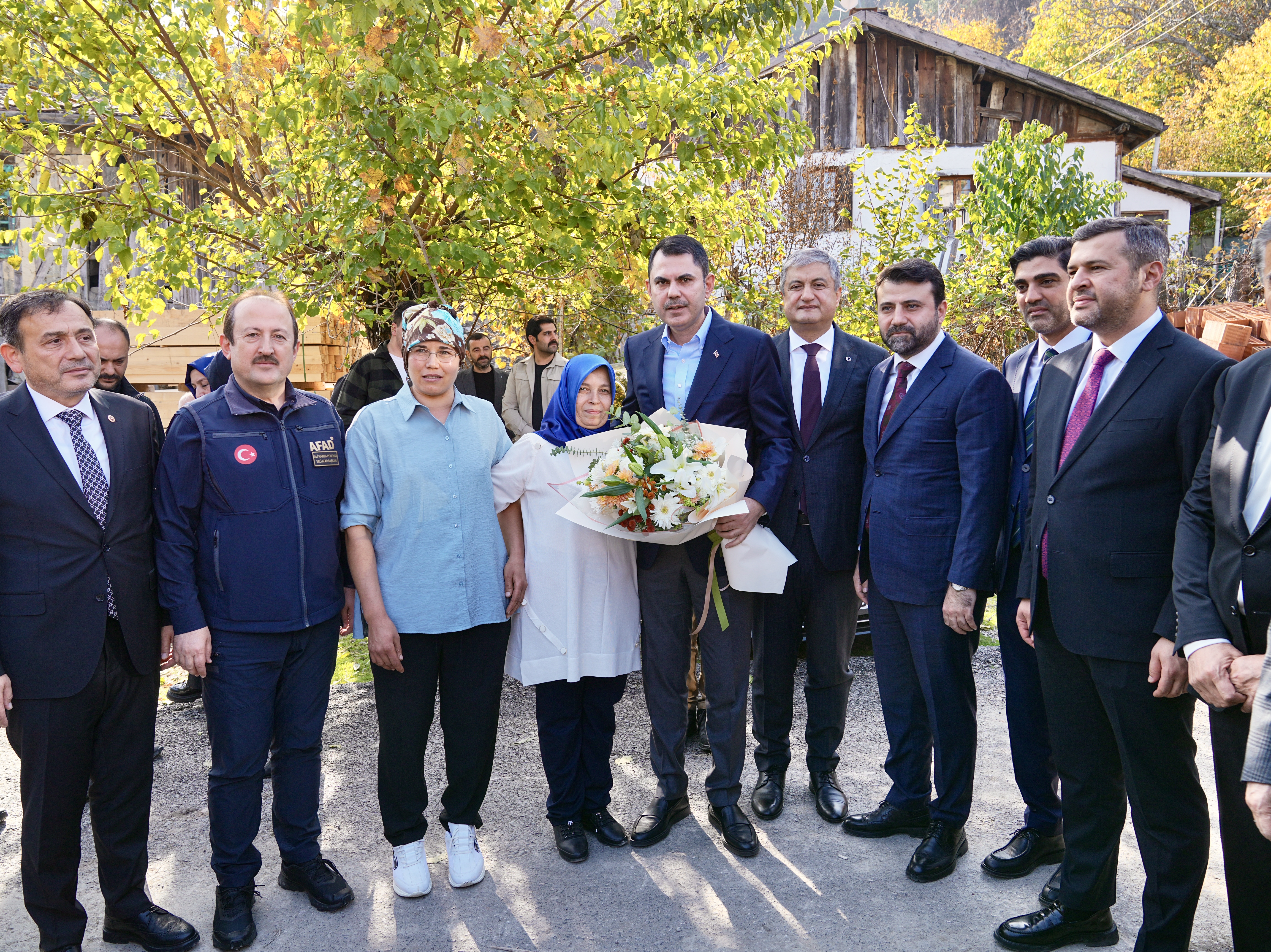 ORMAN YANGININDAN ETKİLENEN KARABÜK’ÜN KAMIŞ KÖYÜ’NDE TEMEL ATMA TÖRENİ