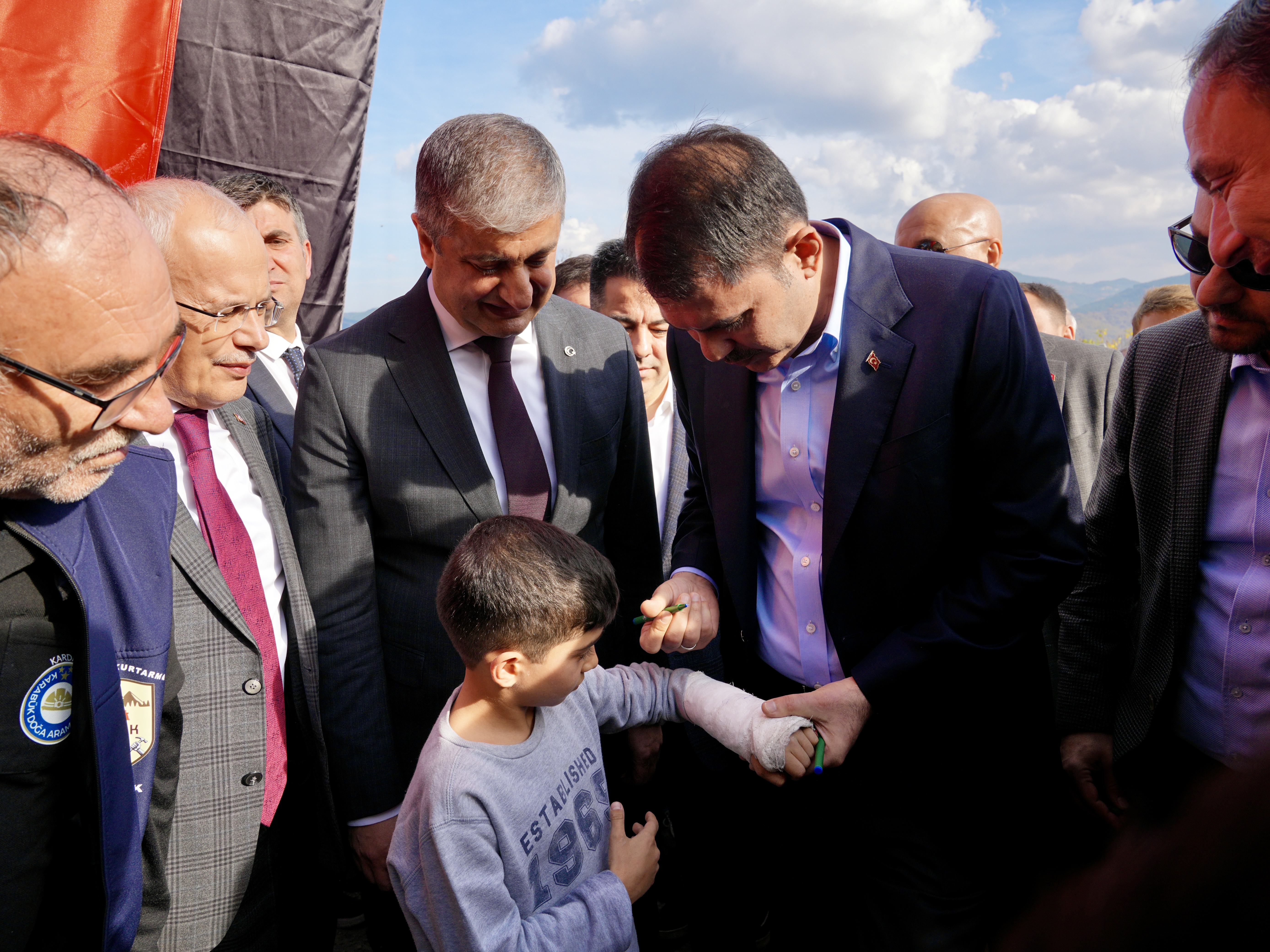 ORMAN YANGININDAN ETKİLENEN KARABÜK’ÜN KAMIŞ KÖYÜ’NDE TEMEL ATMA TÖRENİ