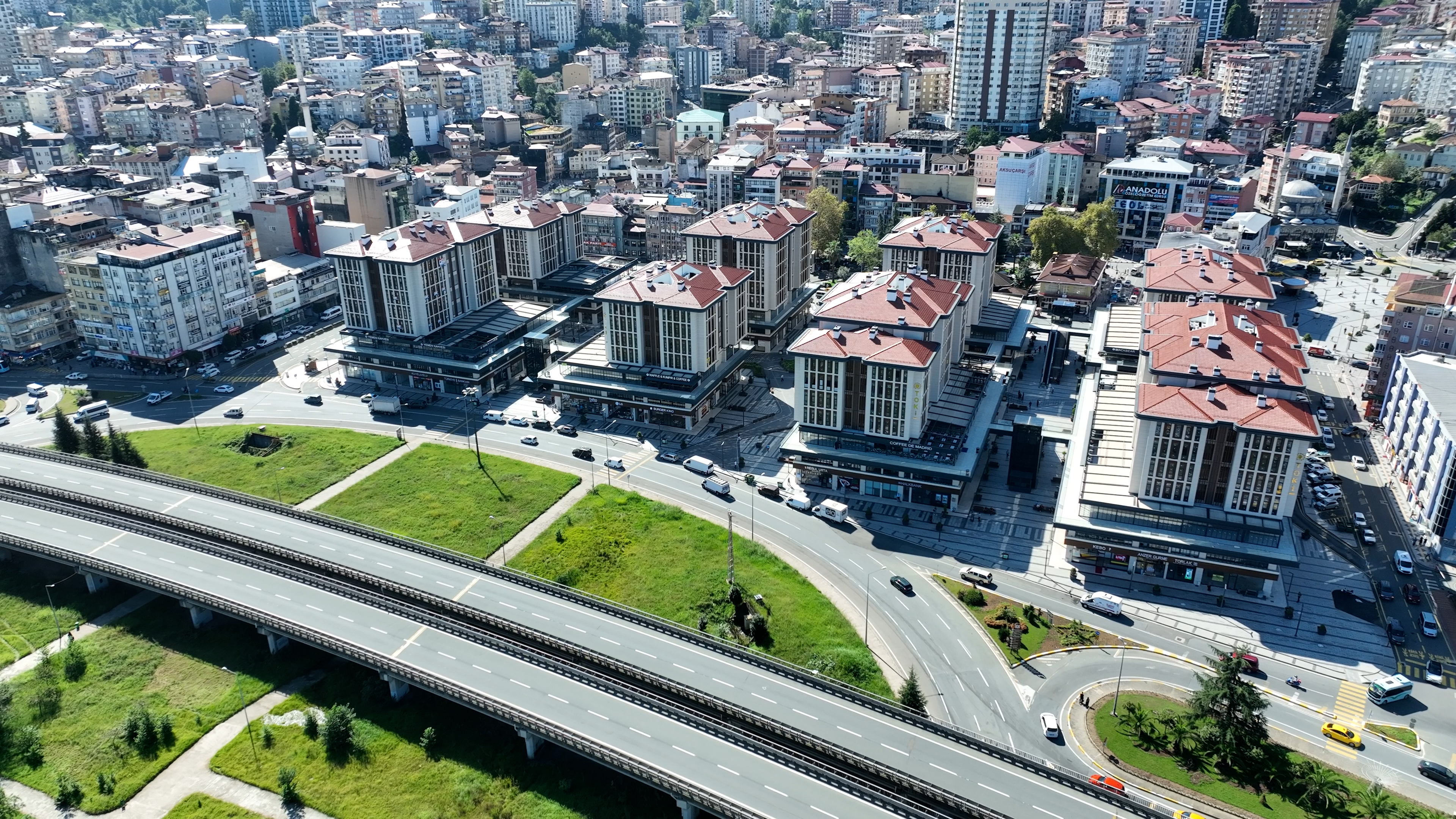 RİZE’NİN YENİ ÇARŞISI KENTSEL DÖNÜŞÜMDE ÖRNEK OLDU