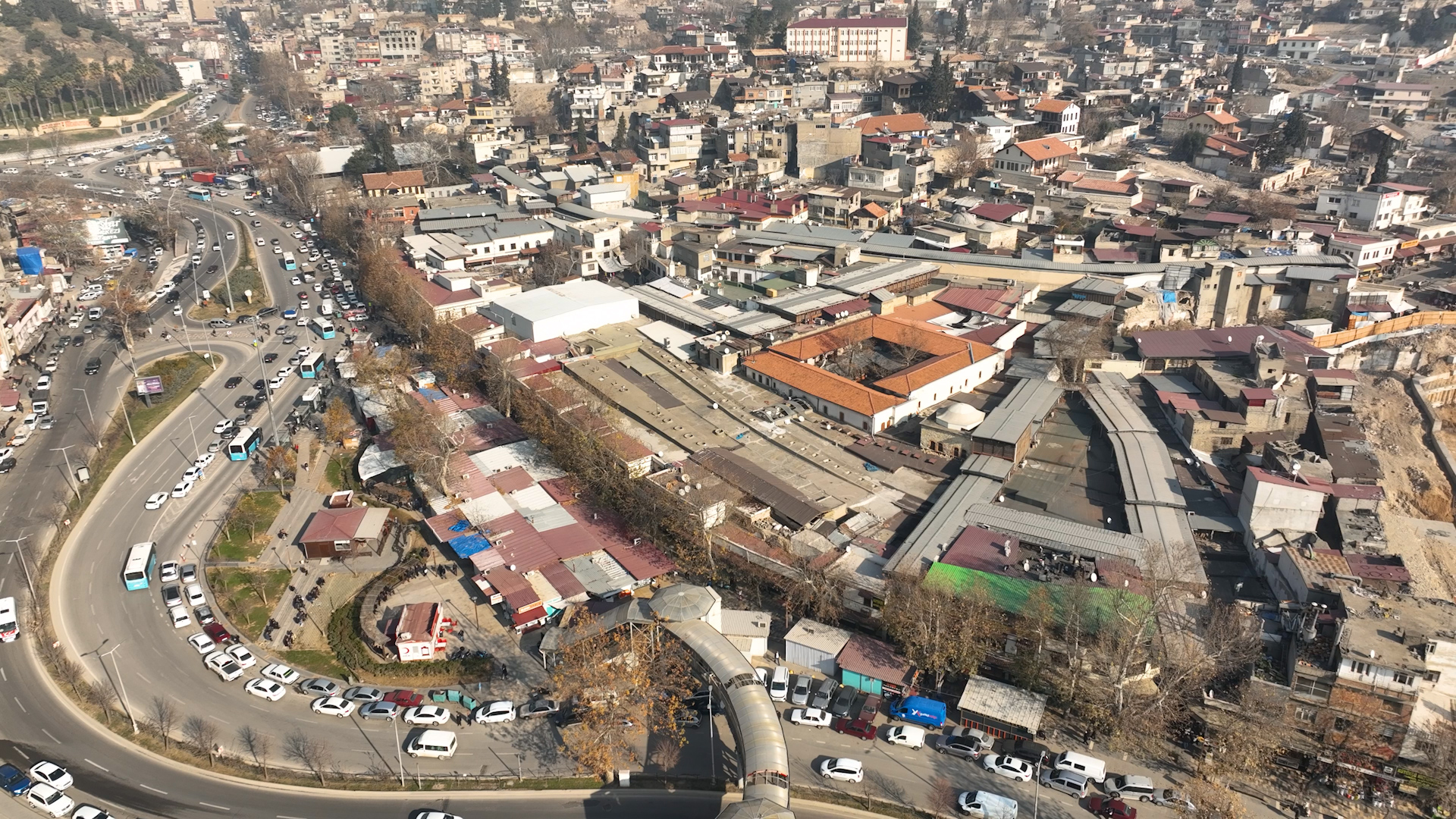 TARİHİ KAPALI ÇARŞI YENİDEN AYAĞA KALKIYOR