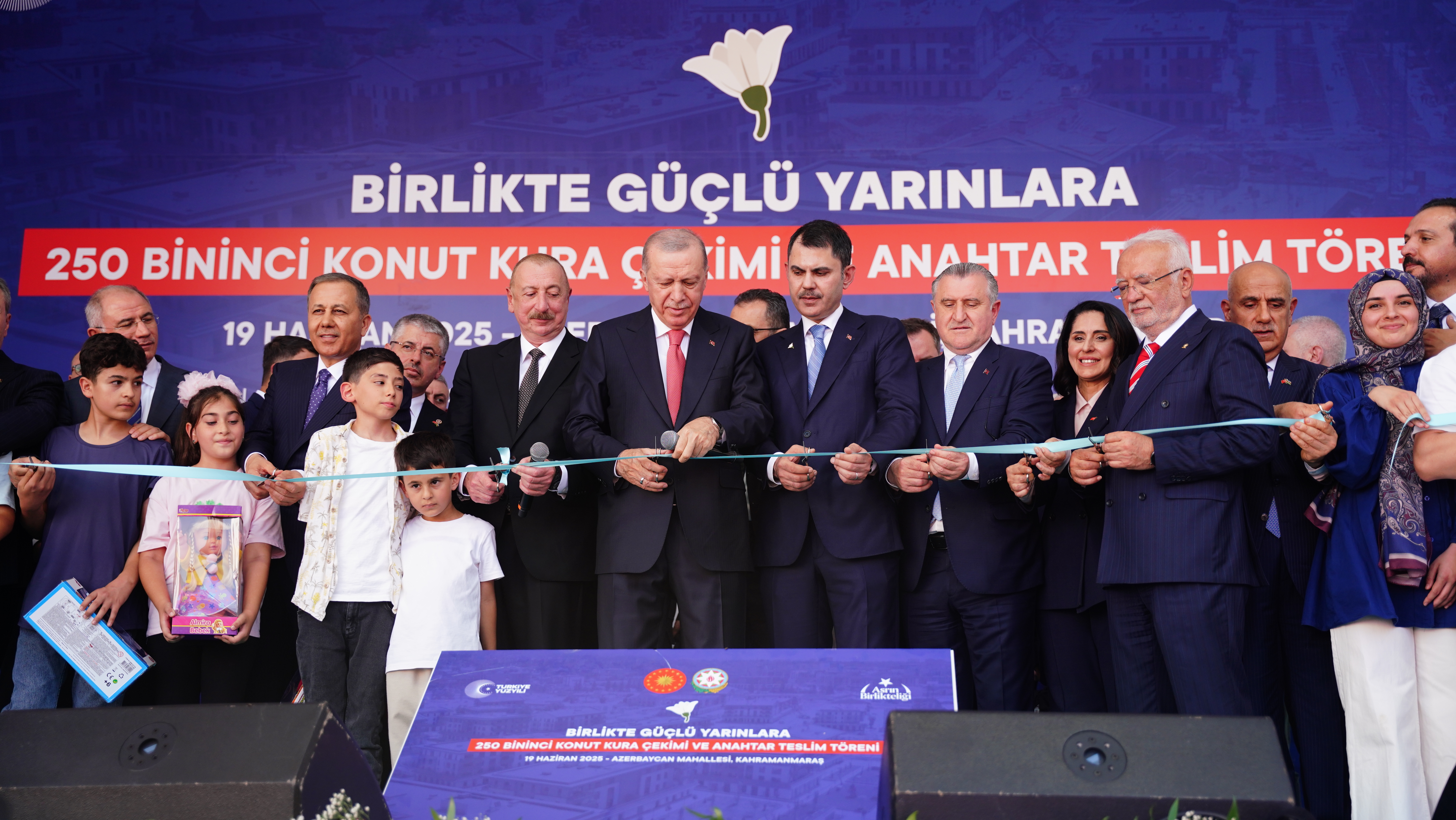 TESLİM EDİLEN KONUT SAYISI 250 BİNİ GEÇTİ