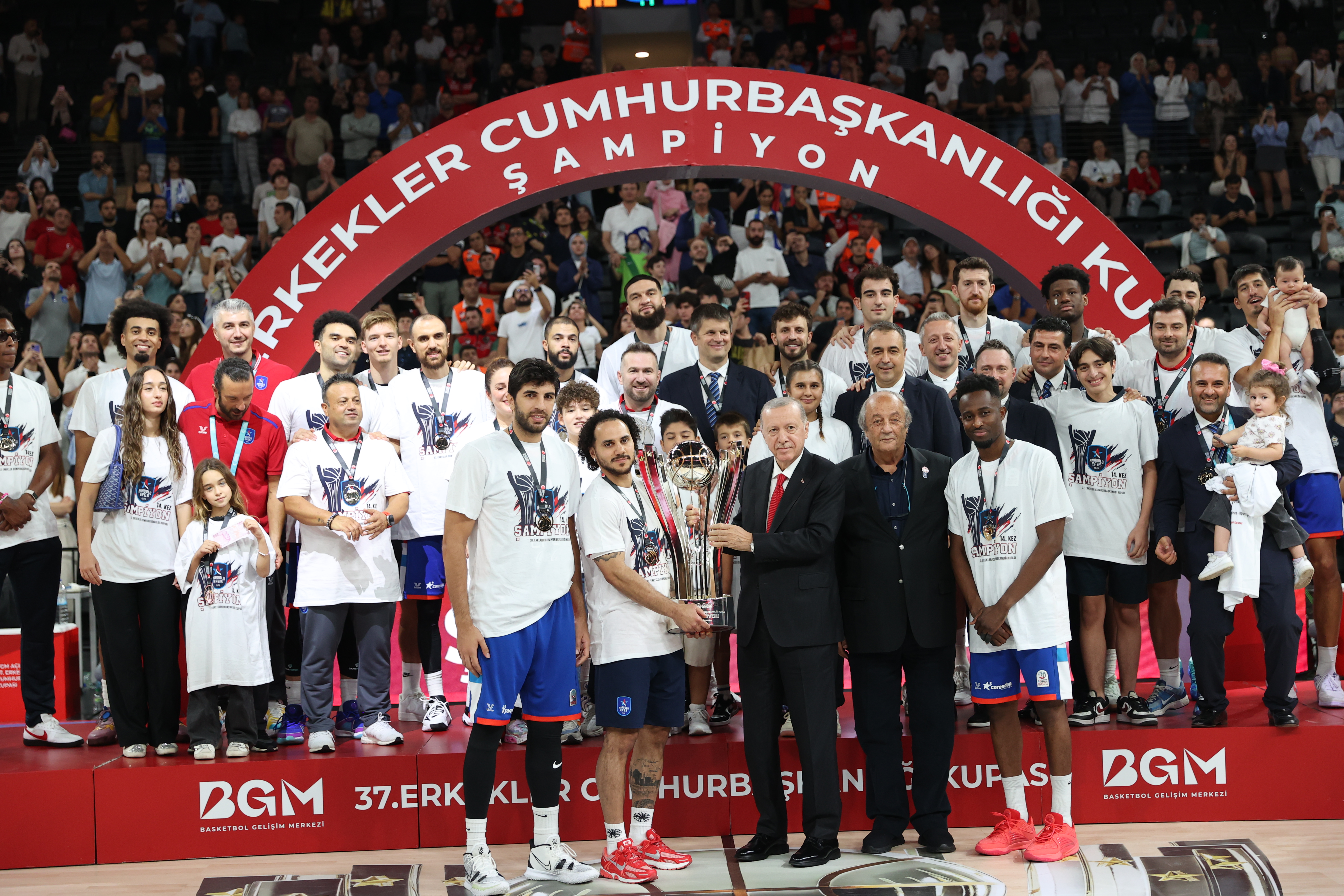 TÜRK BASKETBOLUNUN YENİ ÜSSÜ BASKETBOL GELİŞİM MERKEZİ TÖRENLE HİZMETE AÇILDI