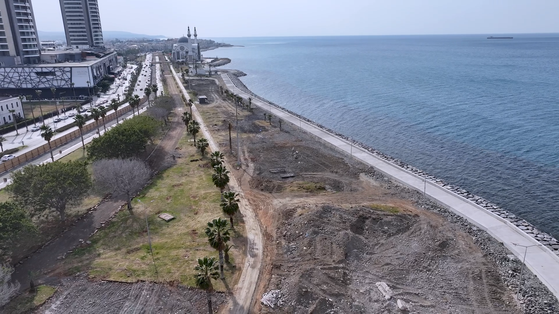 TÜRKİYE’NİN EN BÜYÜK SAHİL DÜZENLEMESİNDE ÇALIŞMALAR HIZLANDI