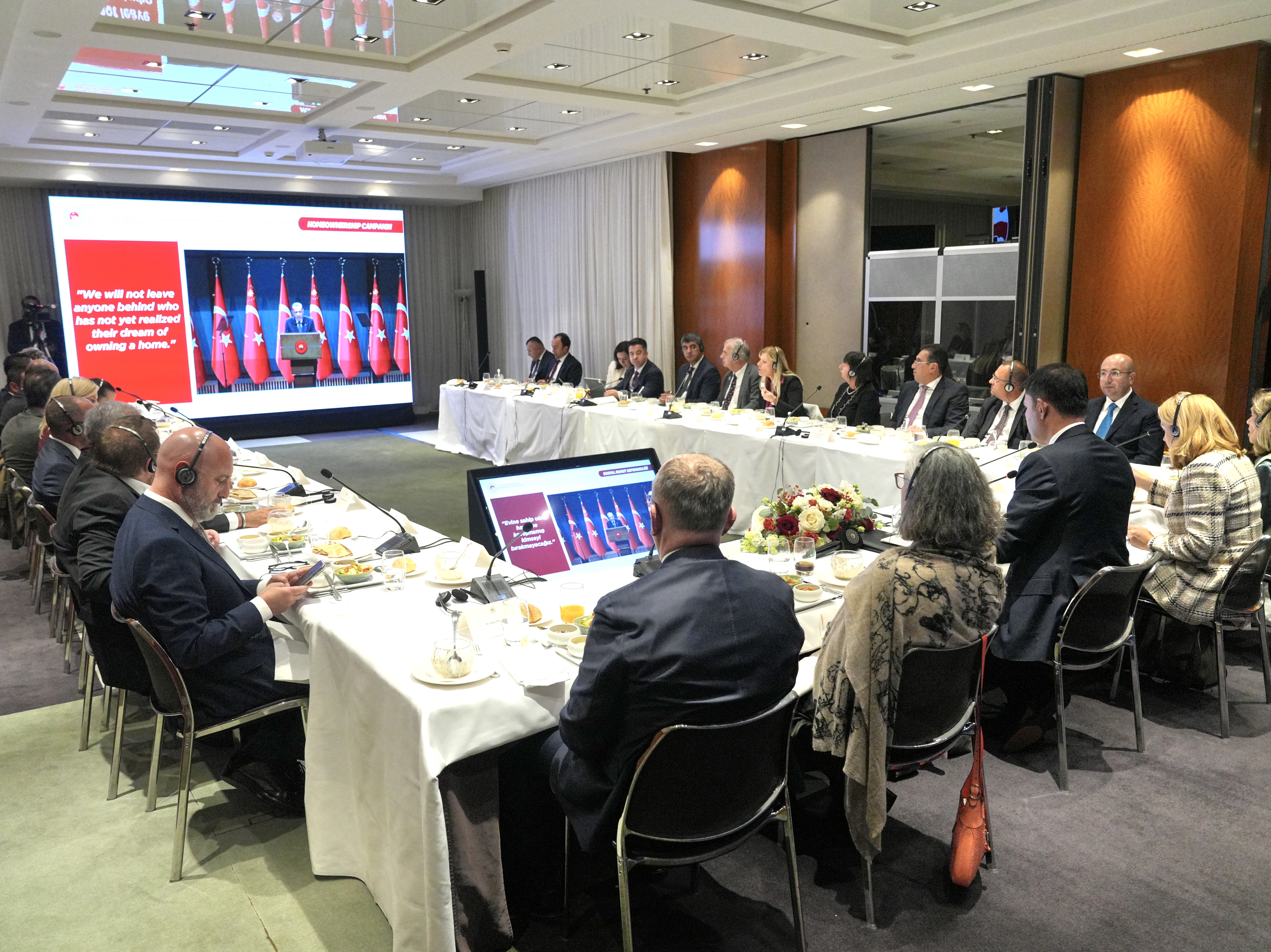TÜRKİYE’NİN İNŞA TECRÜBESİ CENEVRE’DE ÖVGÜ ALDI