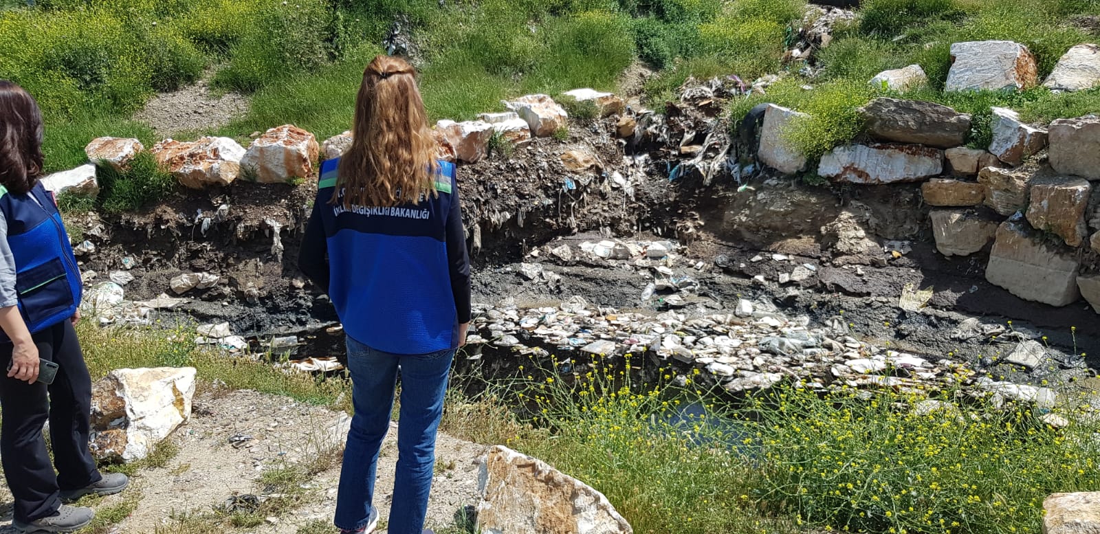 VAHŞİ DEPOLAMA YAPAN İZMİR BÜYÜKŞEHİR BELEDİYESİ'NE 3.7 MİLYON TL CEZA
