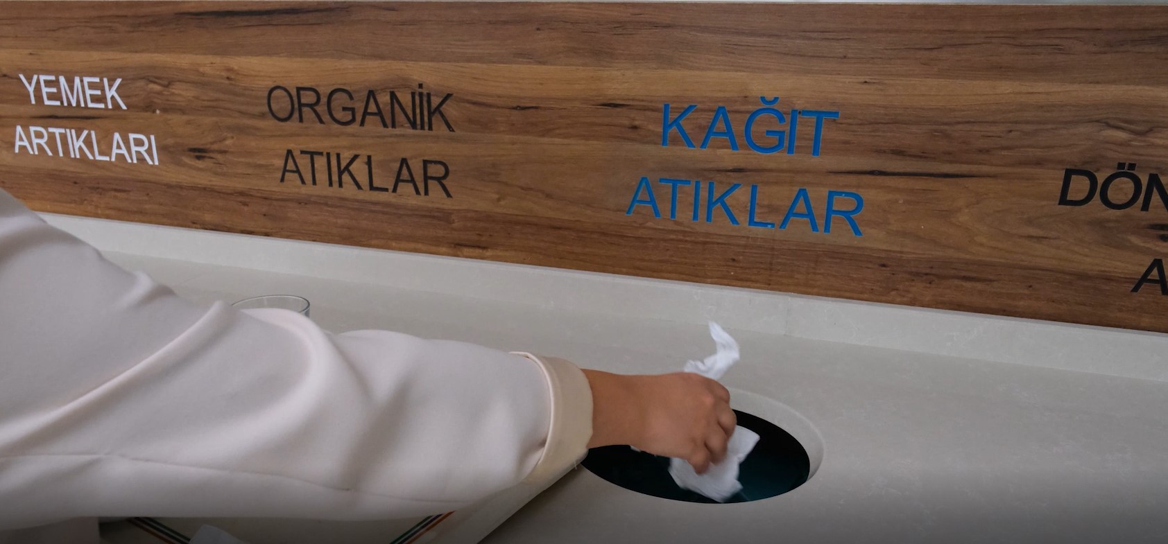 YEŞİL SERTİFİKALI BAKANLIK BİNASI SIFIR ATIKTA ÖNCÜ OLDU