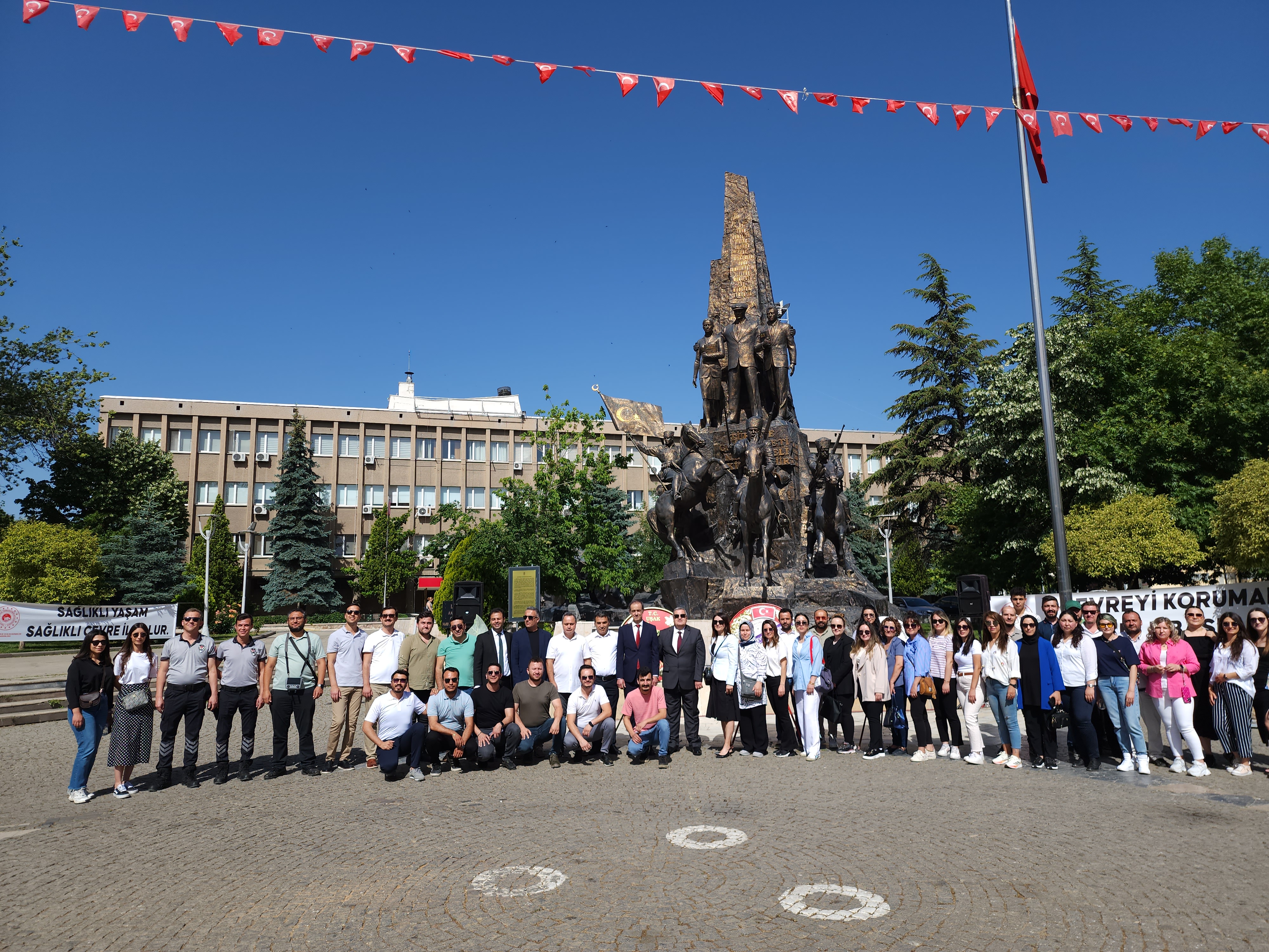 5-9 Haziran 2024 “Türkiye Çevre Haftası” Etkinlikleri – Atatürk ve Kurtuluş Anıtına Çelenk Sunma Töreni ve Çevre Yürüyüşü Etkinliği